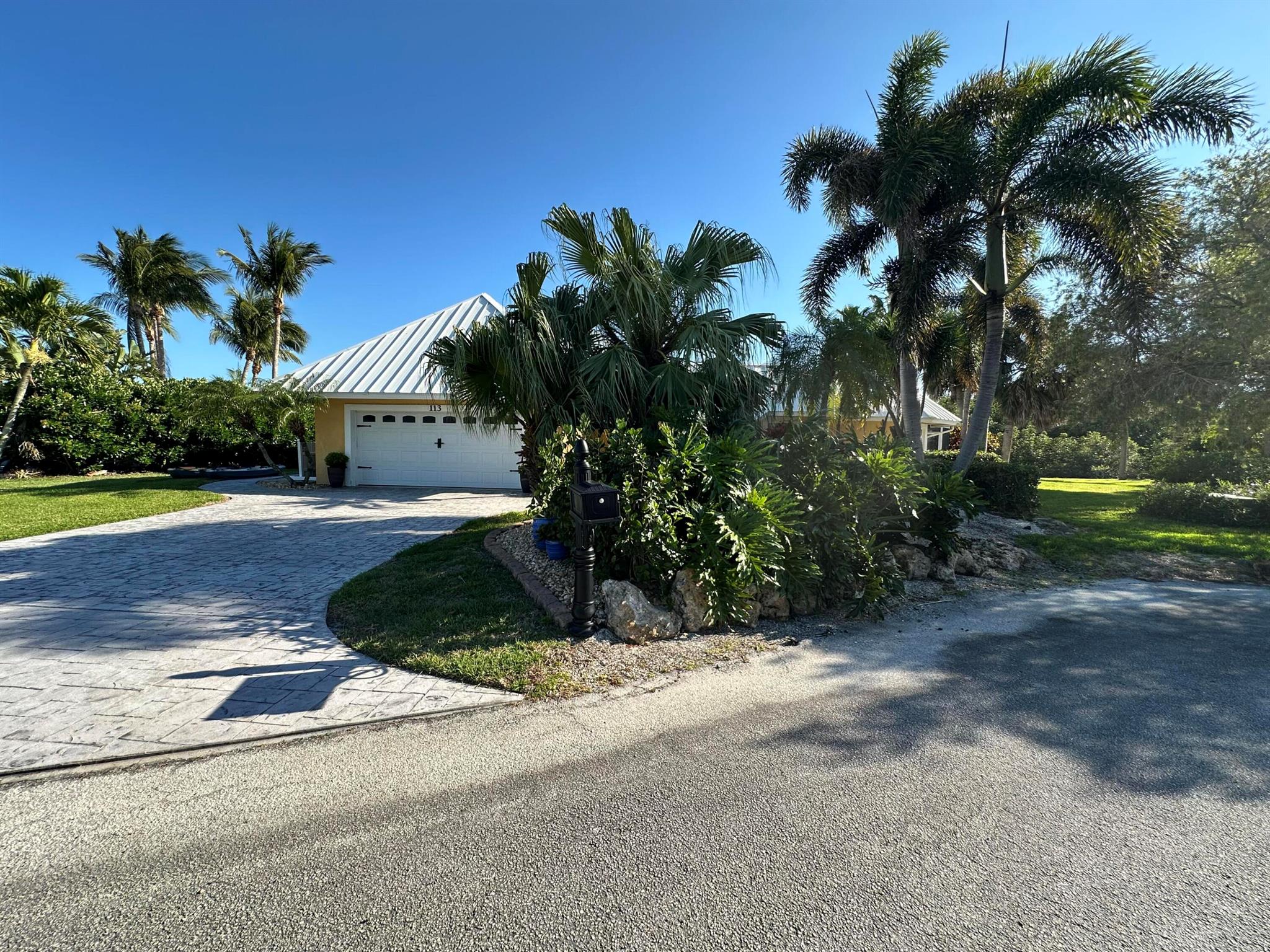 113 Queen Christina Court