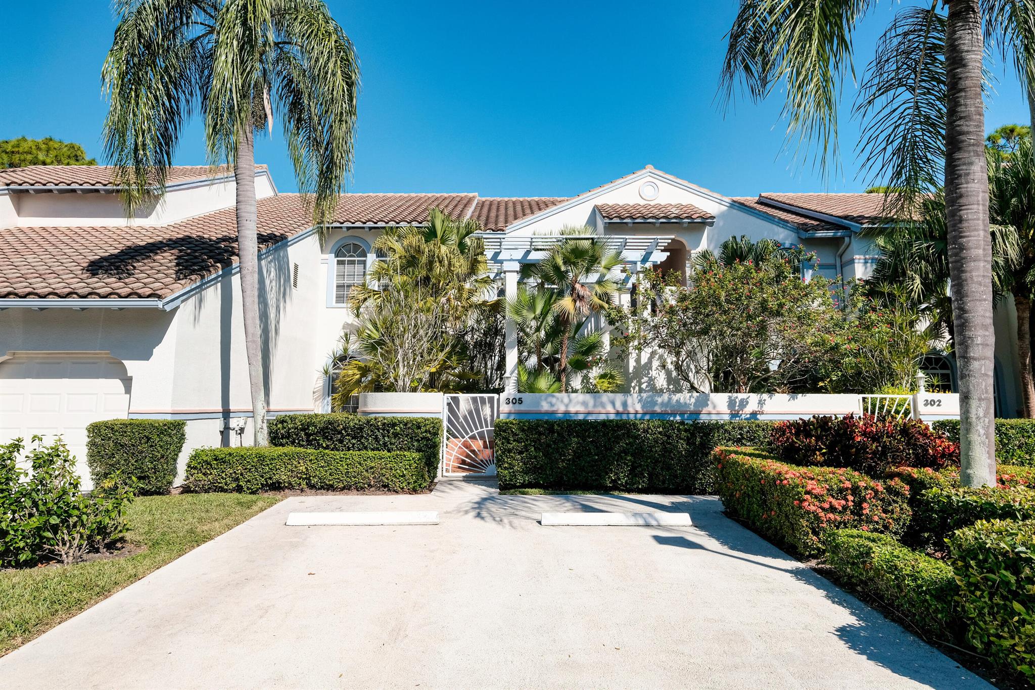 RYDER CUP VILLAS CONDO - Residential