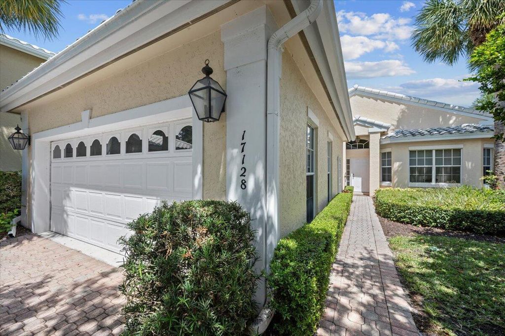 Photo of 17128 Crossgate Drive, Jupiter, FL 33477 (MLS # R11085553)