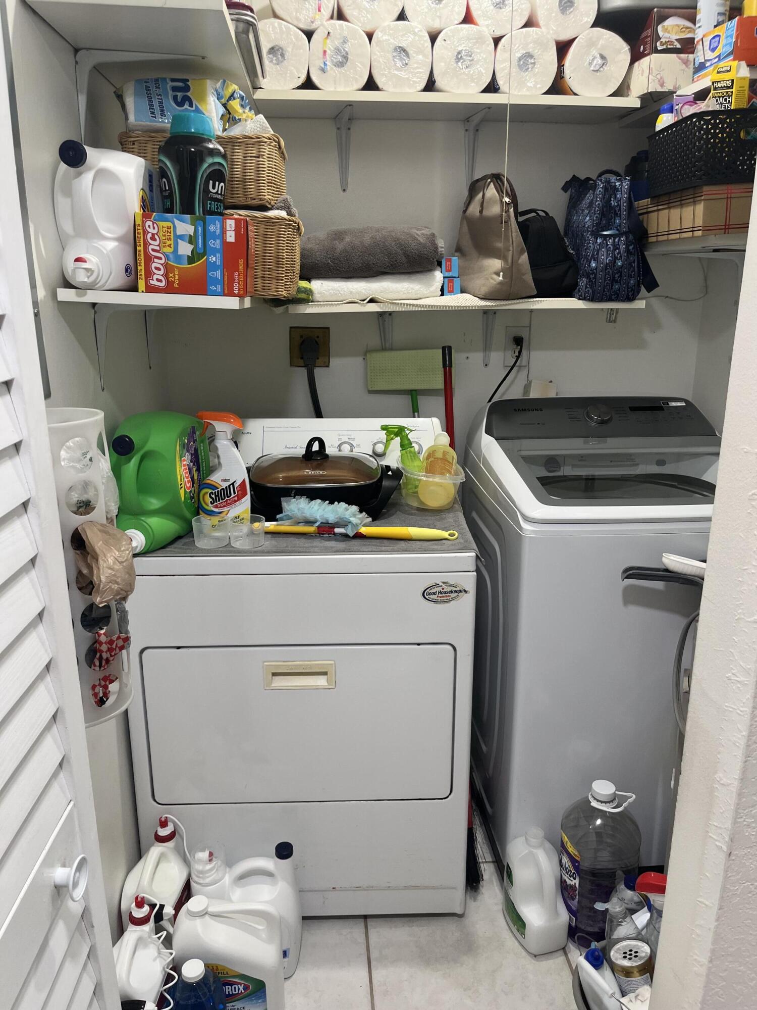 KNOLLWOOD CLUB CONDO - Residential Lease