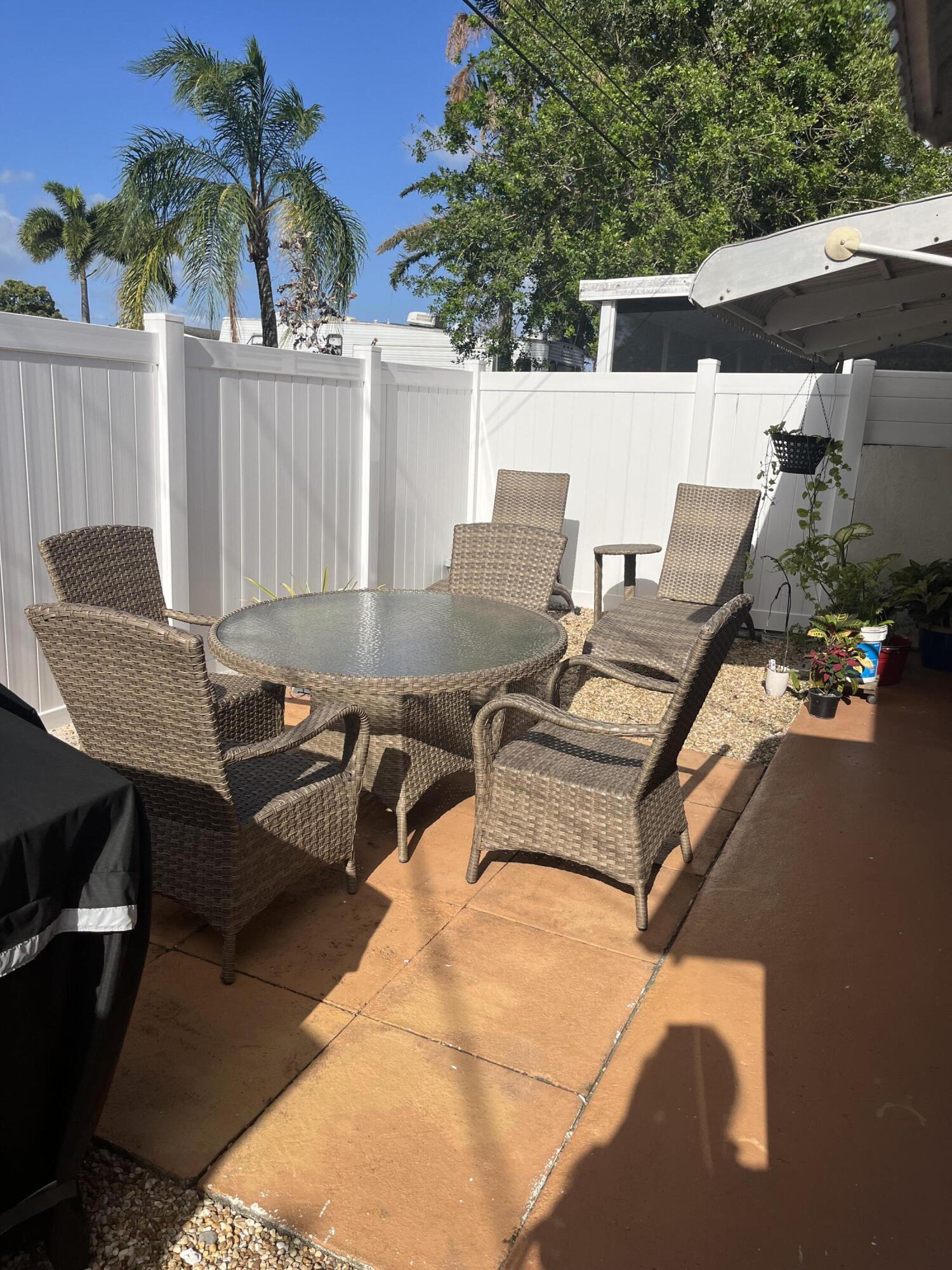 KNOLLWOOD CLUB CONDO - Residential Lease