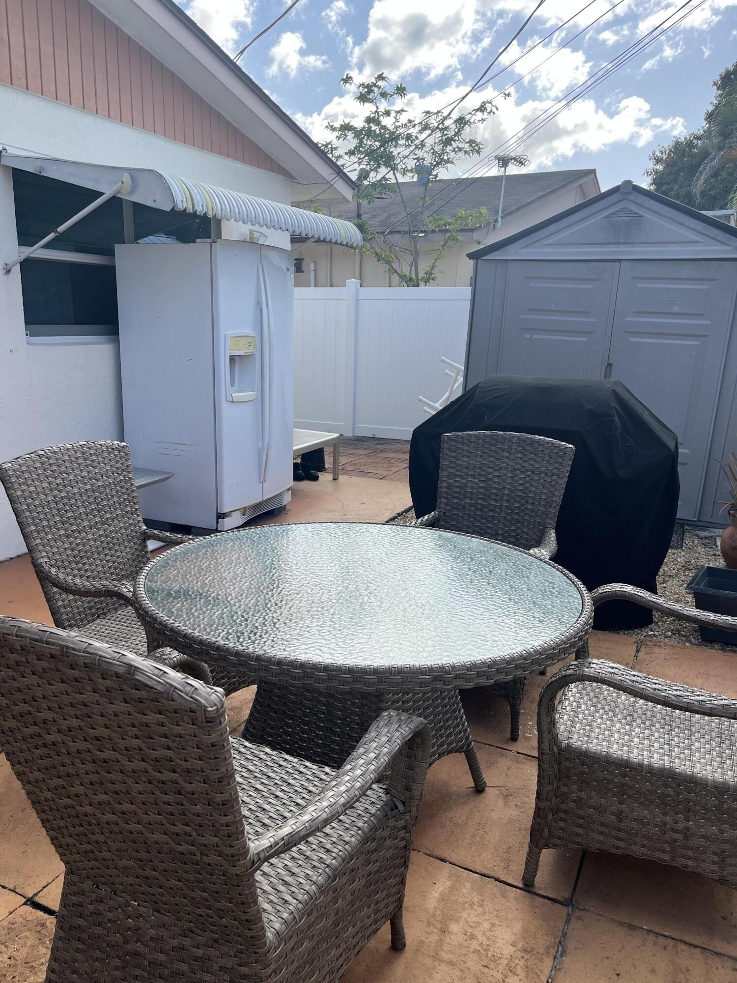 KNOLLWOOD CLUB CONDO - Residential Lease