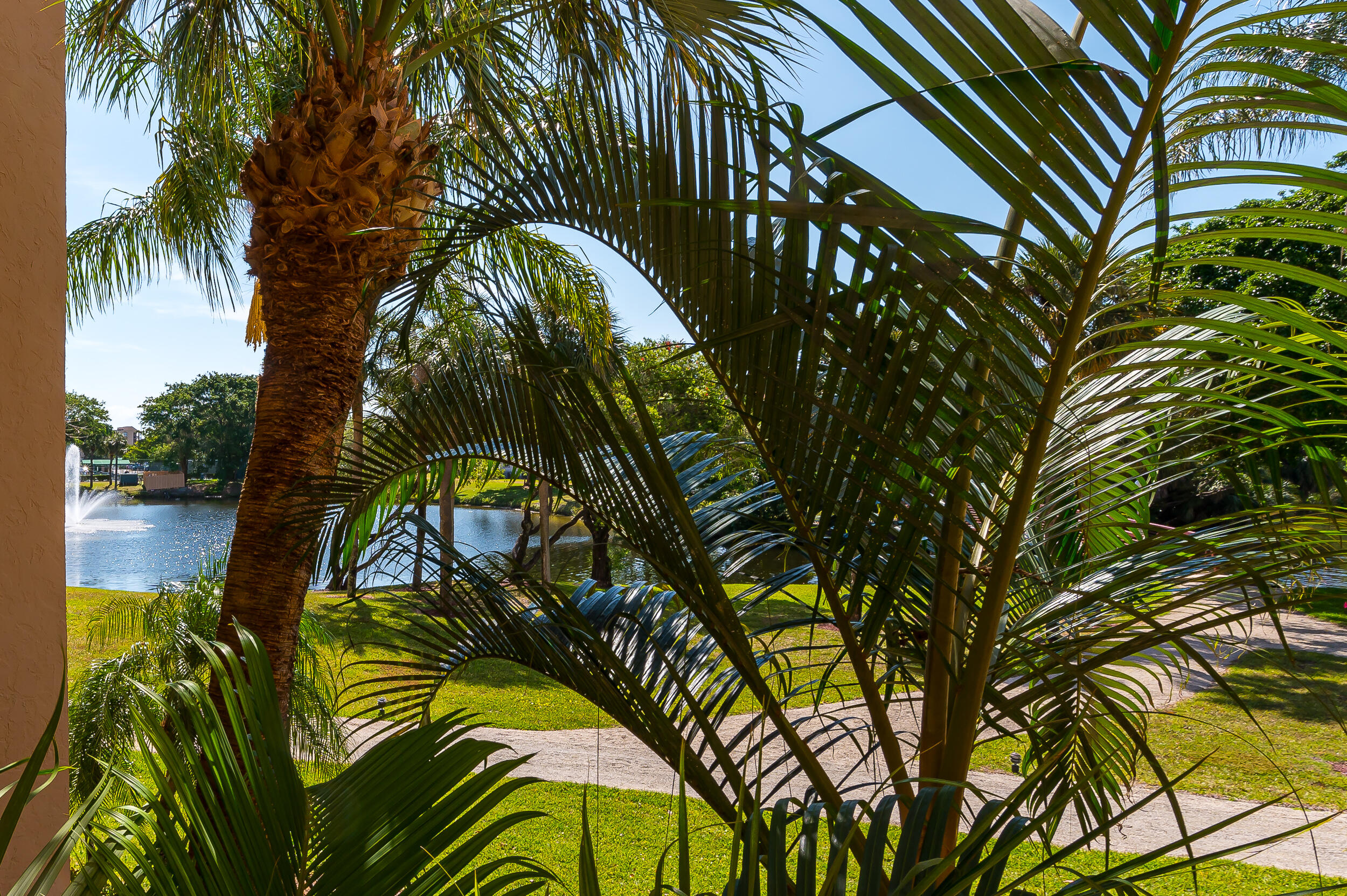 LAVERS DELRAY RACQUET CLUB CONDO - Residential Lease