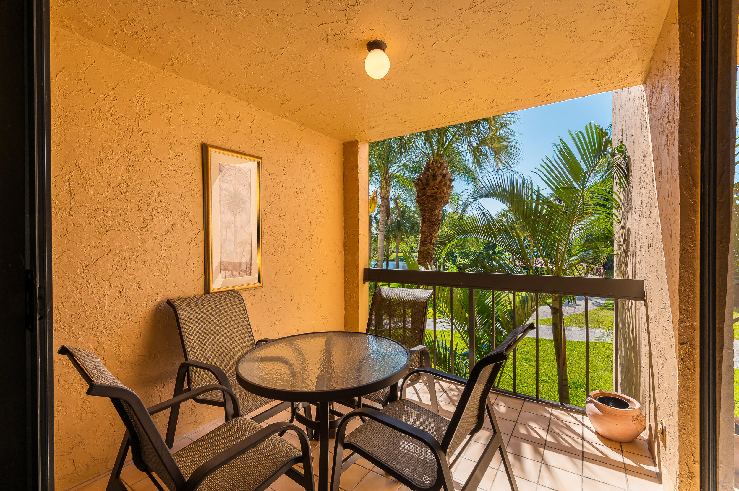 LAVERS DELRAY RACQUET CLUB CONDO - Residential Lease