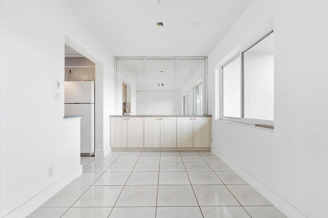 1001 N Riverside Drive 104