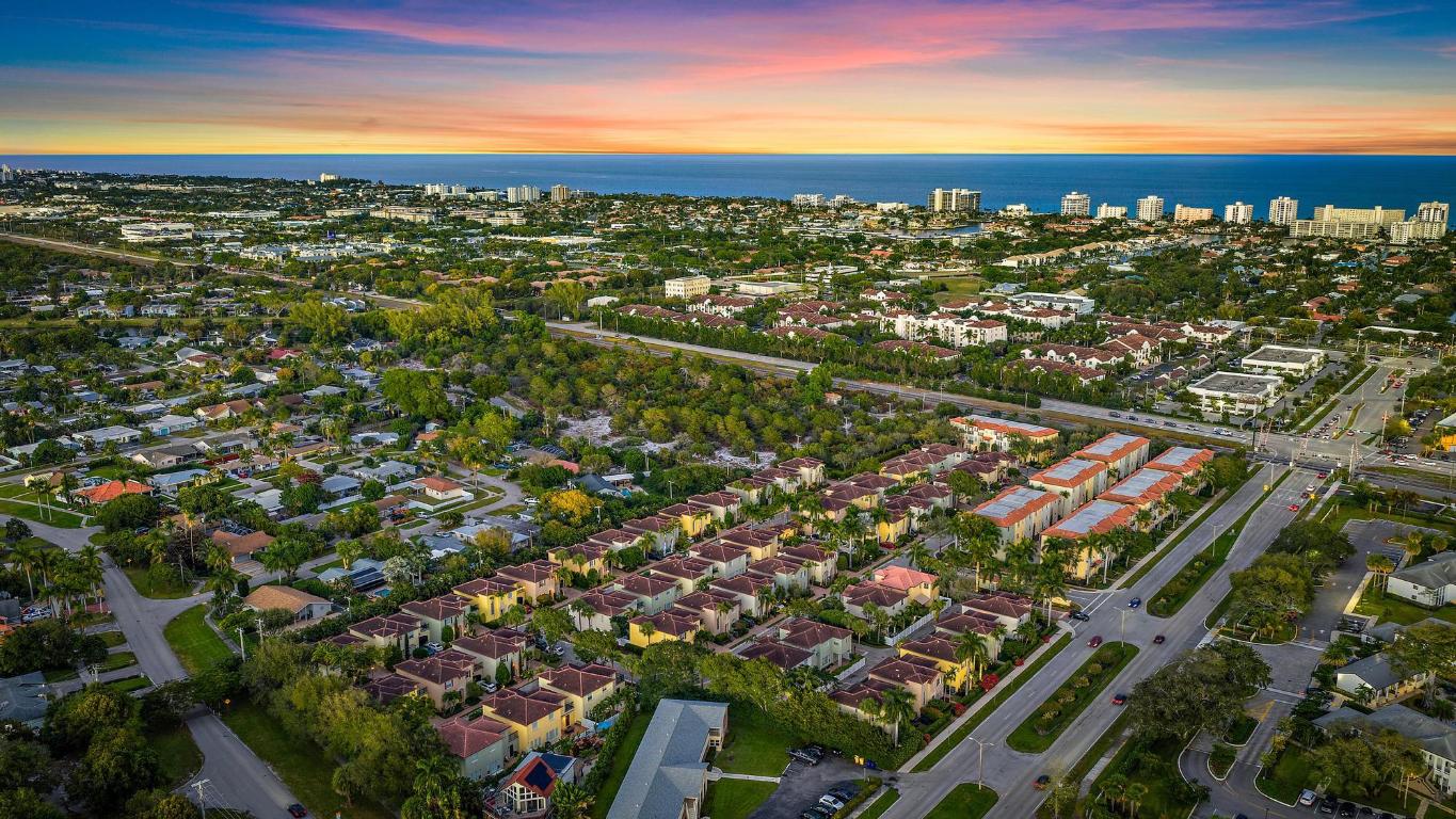 ROYAL POINCIANA - Residential