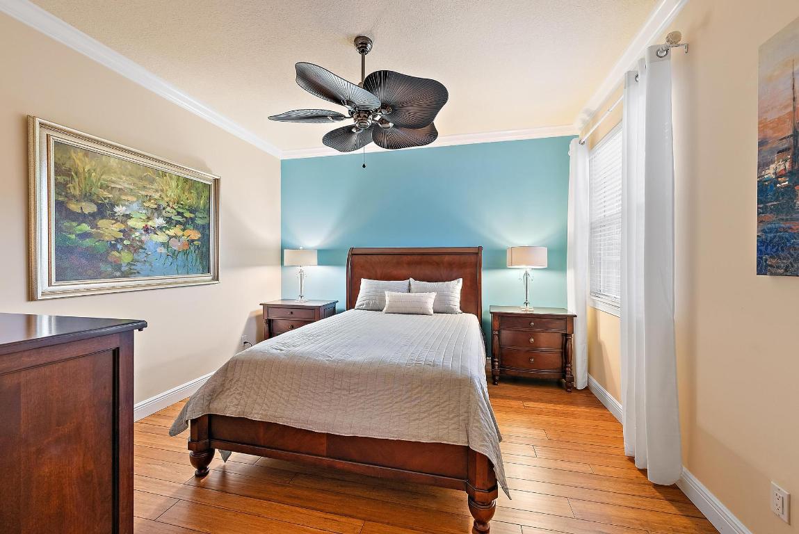 ROYAL POINCIANA - Residential