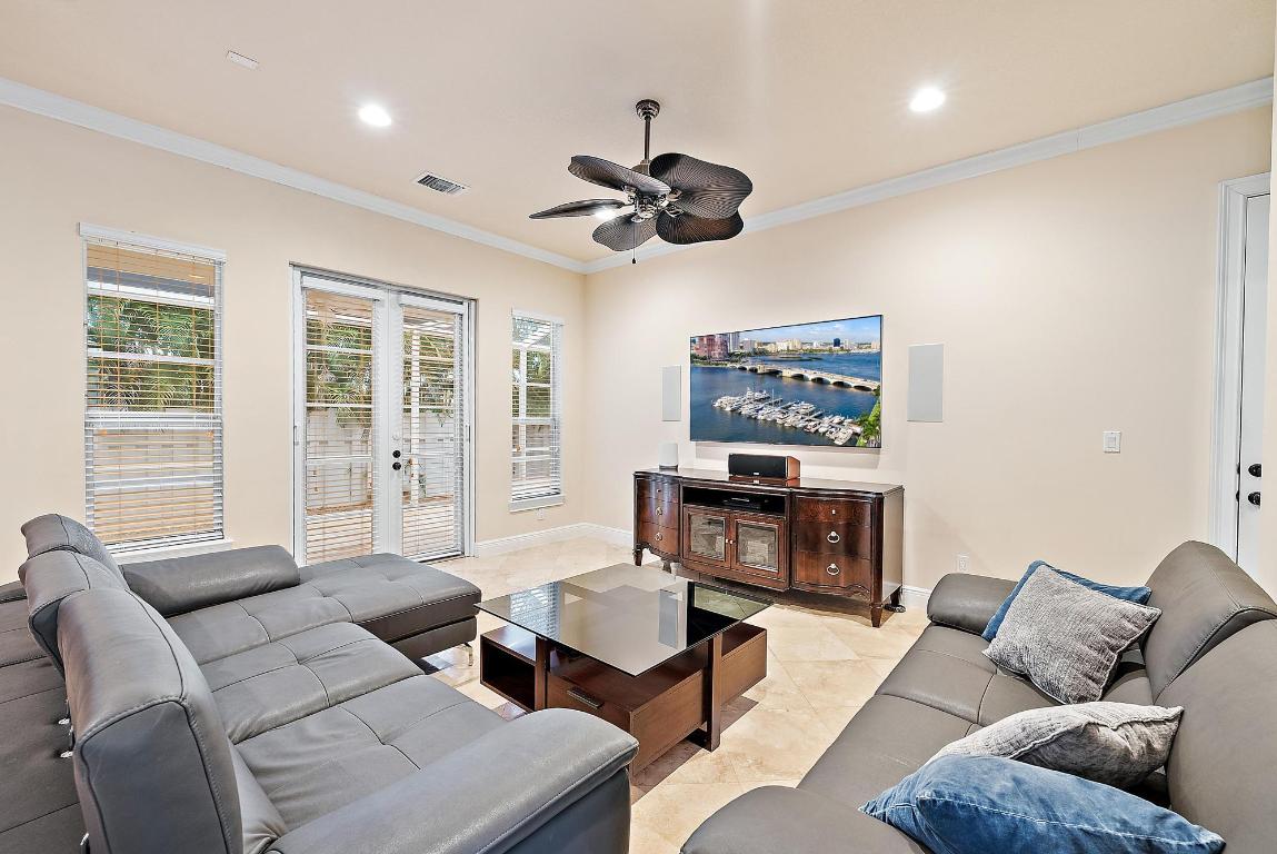 107 Via Poinciana Lane