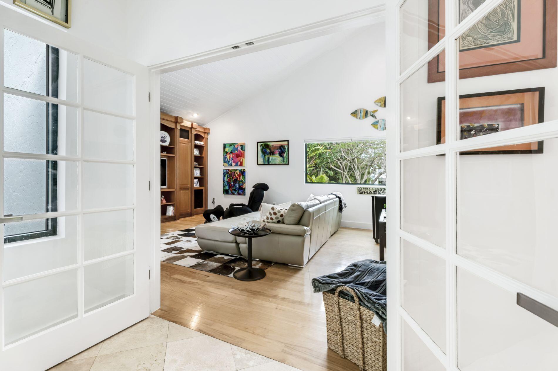 CUTLER BAY ESTS - Residential