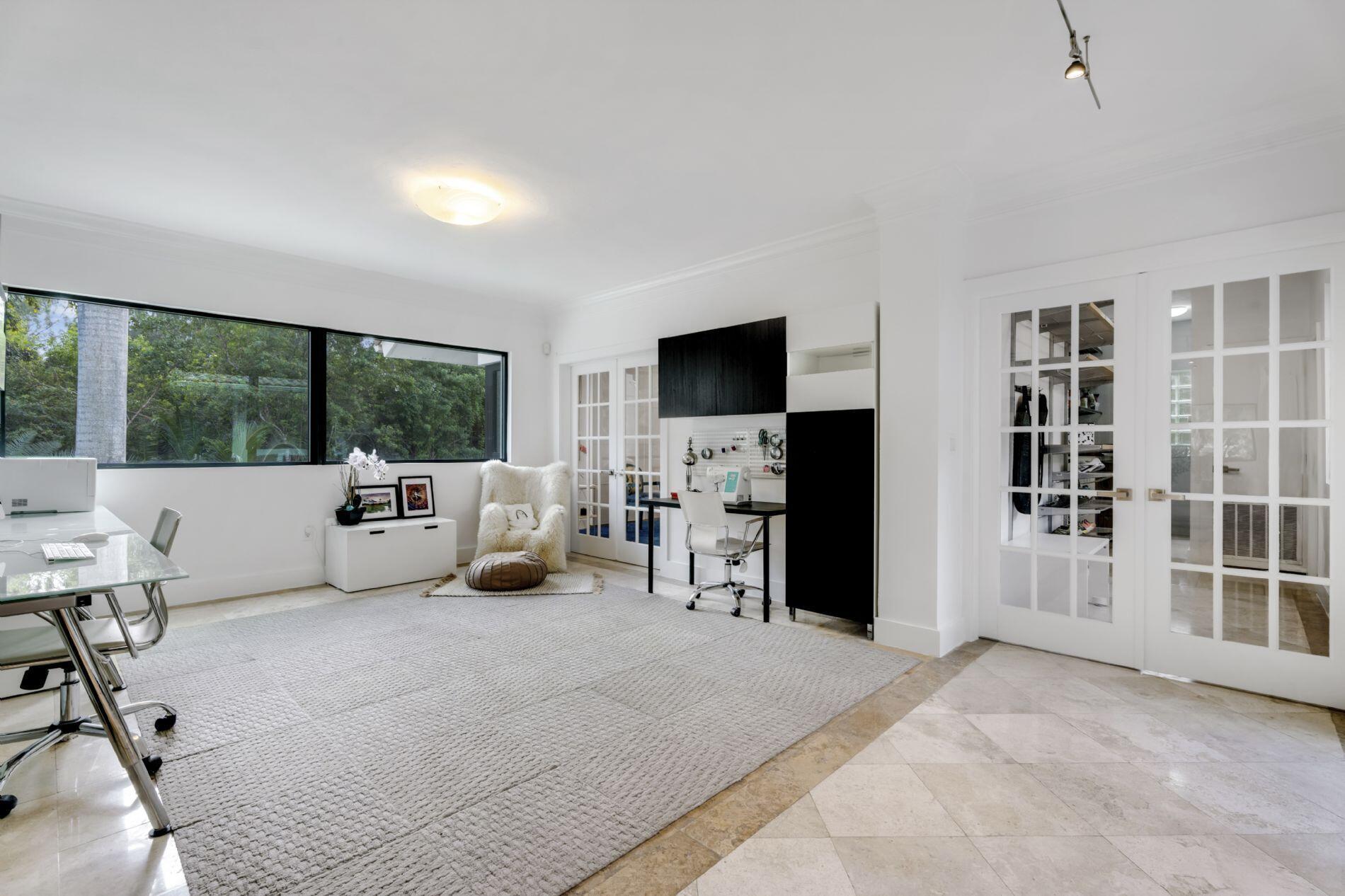 CUTLER BAY ESTS - Residential