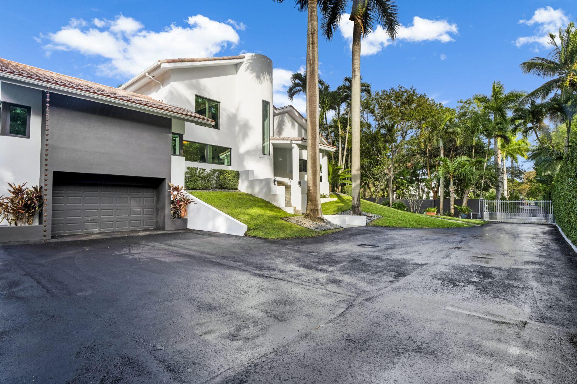 CUTLER BAY ESTS - Residential
