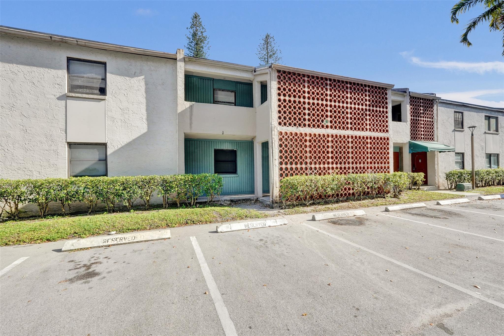 Inverrary Gardens Condo I - Residential Lease