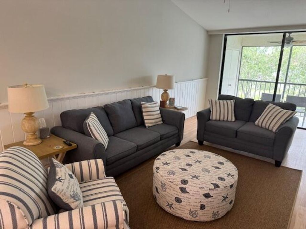 Photo of 6928 Briarlake Circle #202, Palm Beach Gardens, FL 33418 (MLS # R11123934)