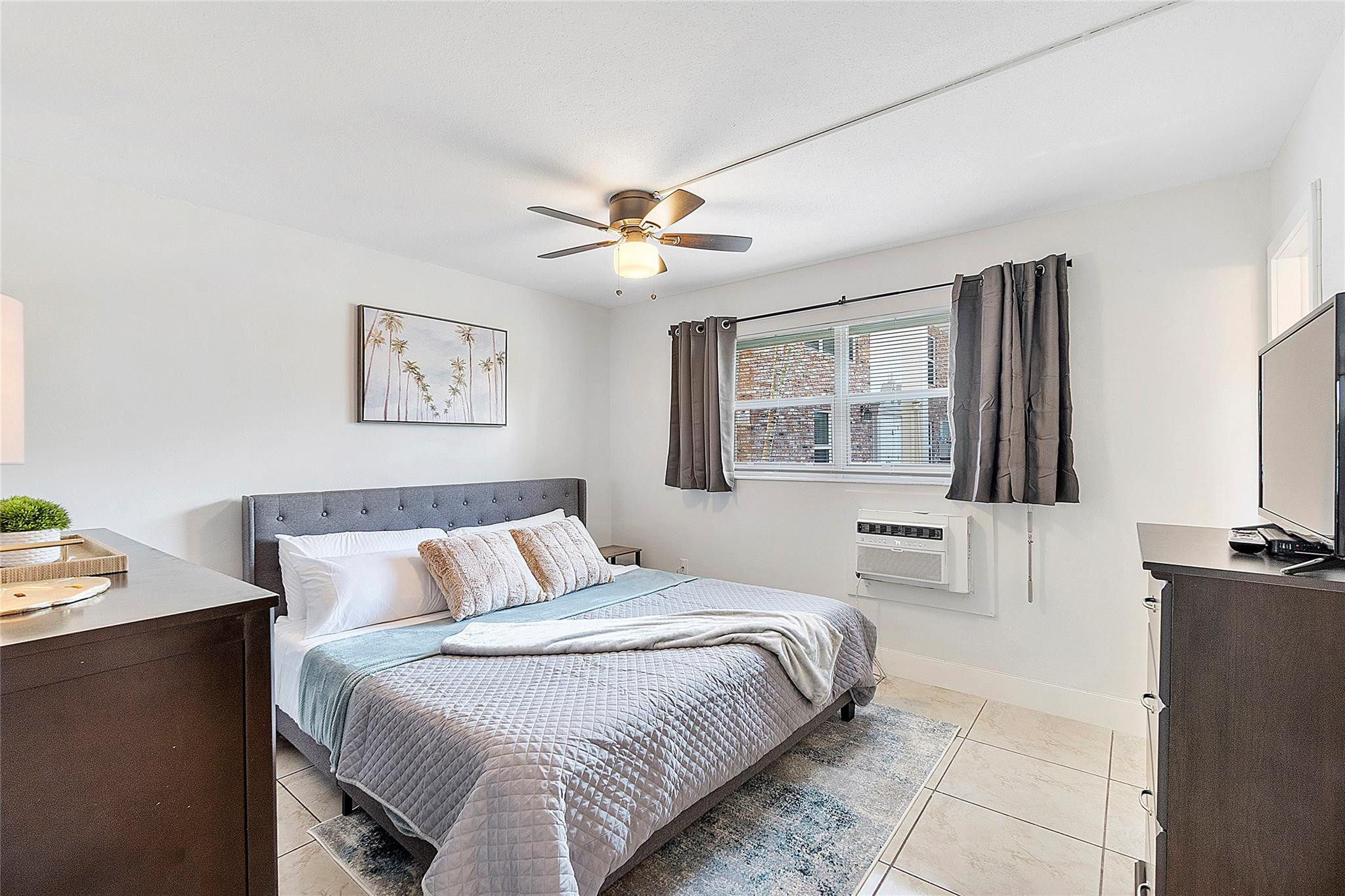 Mid Mari Condo - Residential Lease