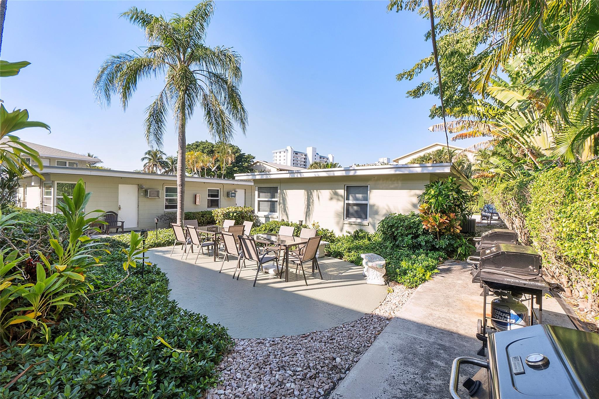 Mid Mari Condo - Residential Lease