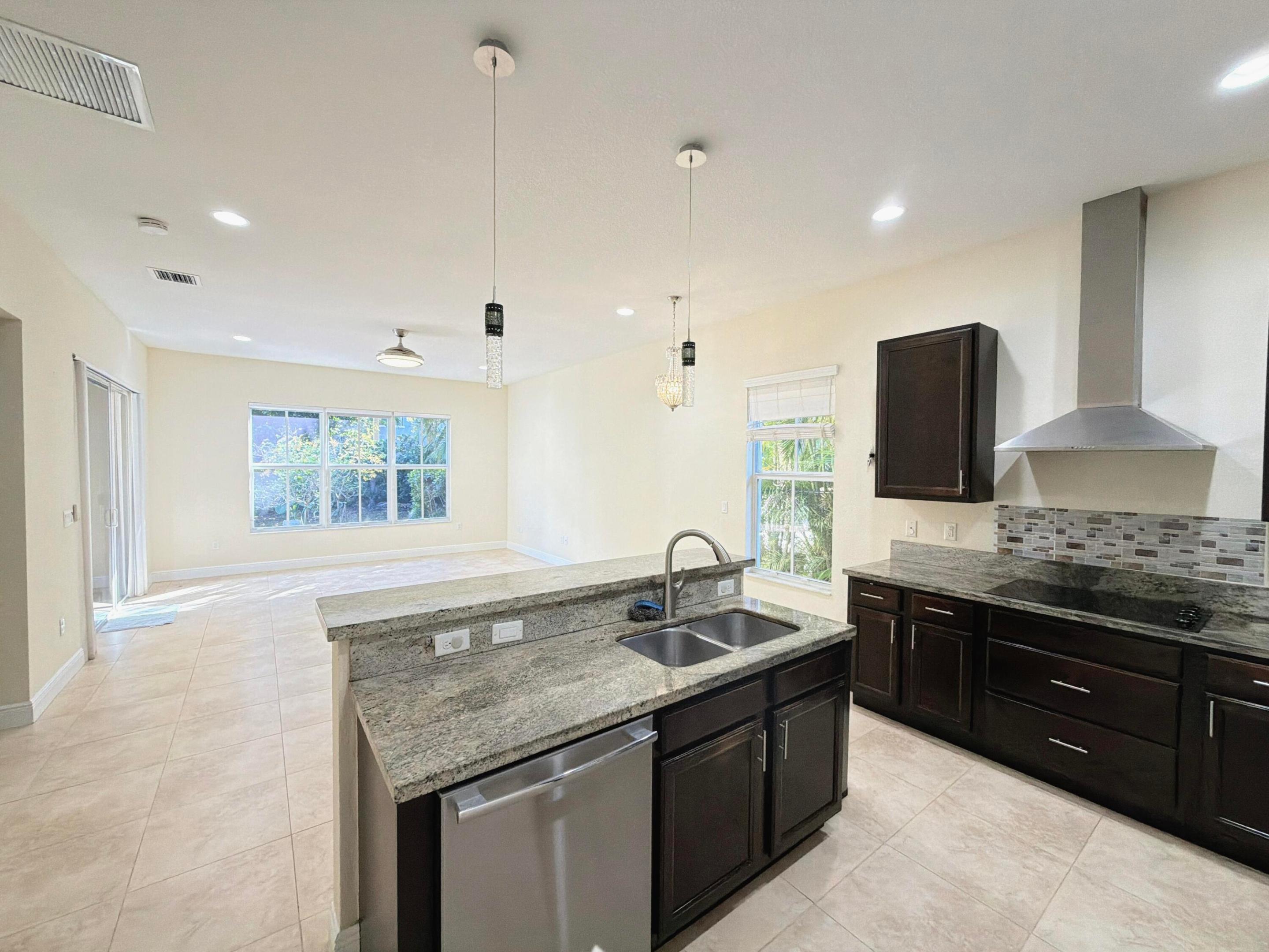 LA PLACIDA VILLAS - Residential