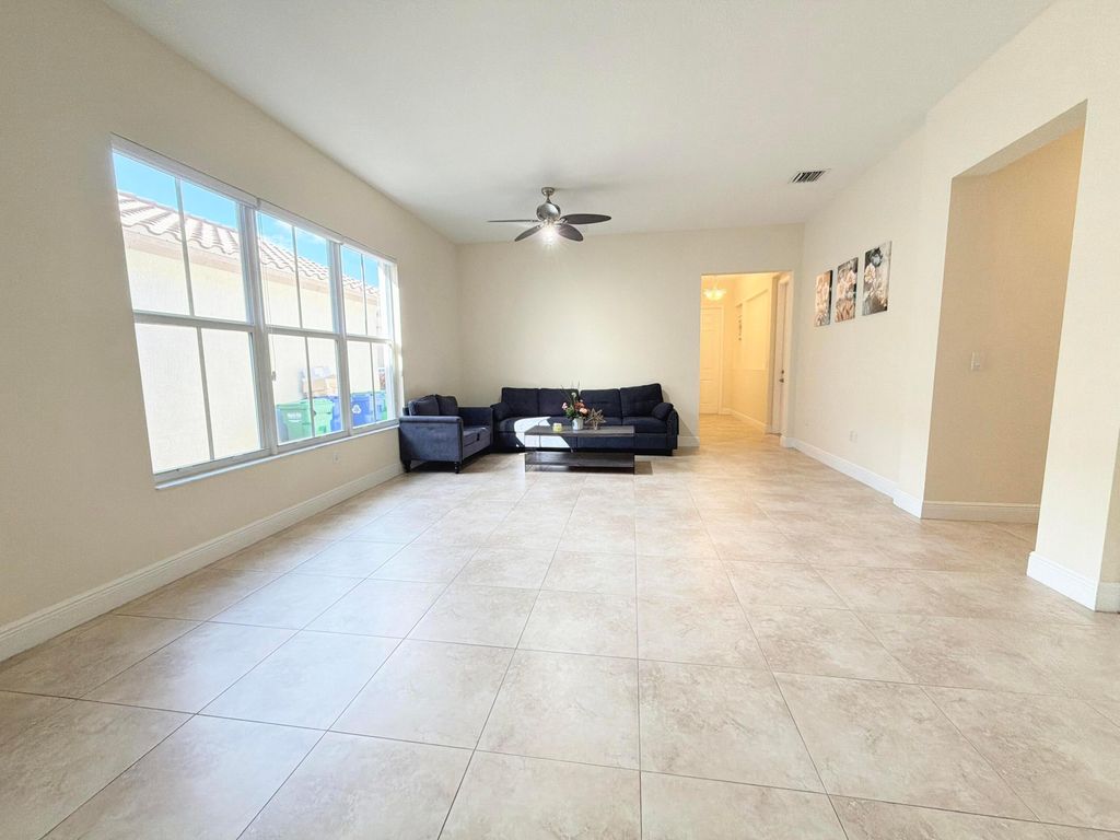 Photo of 10600 NW 36th Street, Coral Springs, FL 33065 (MLS # B26004237)