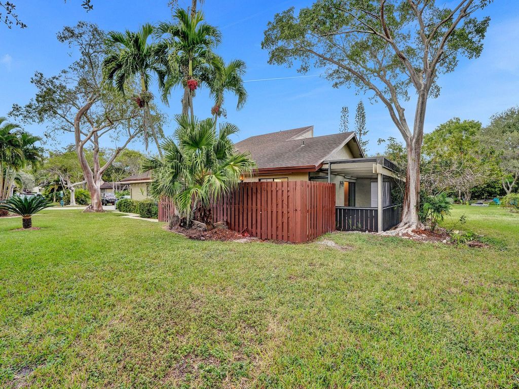 Photo of 11438 Orange Blossom Lane #11-E, Boca Raton, FL 33428 (MLS # F10412957)