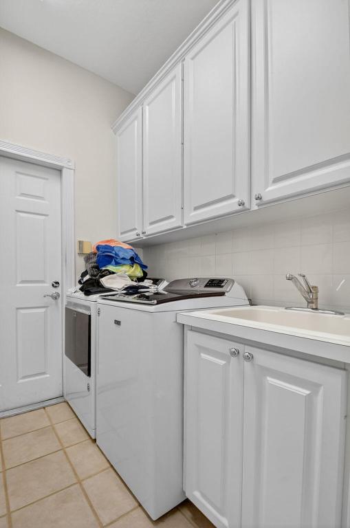 RIVERWALK A1 - Residential