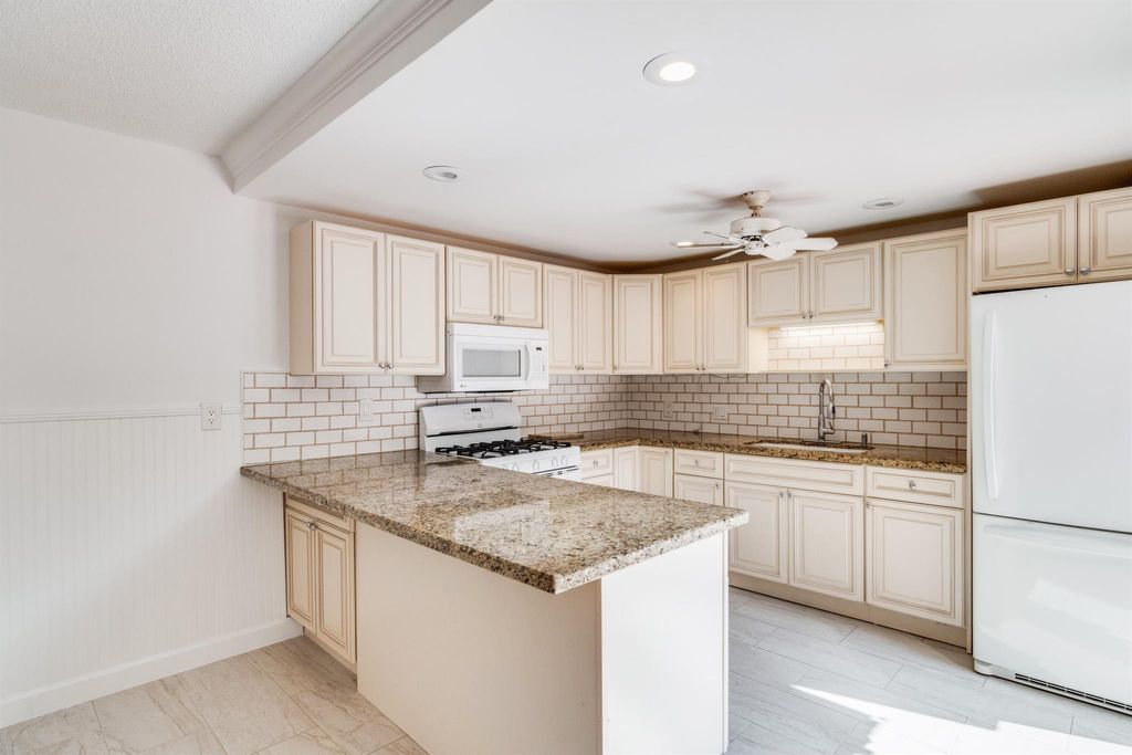 Photo of 3201 Gardens East Drive #D, Palm Beach Gardens, FL 33410 (MLS # R10947062)