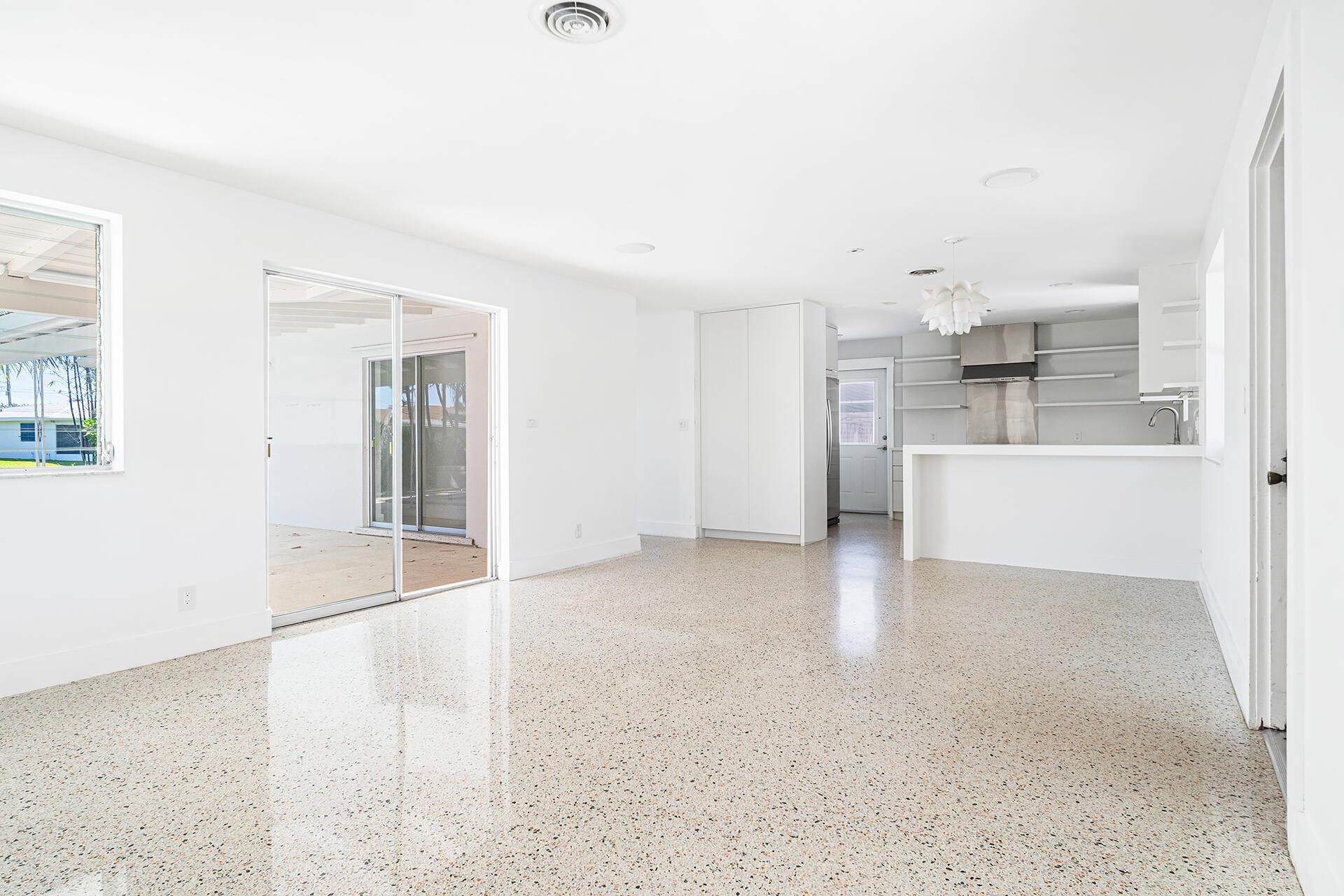 2054 Palmetto Road