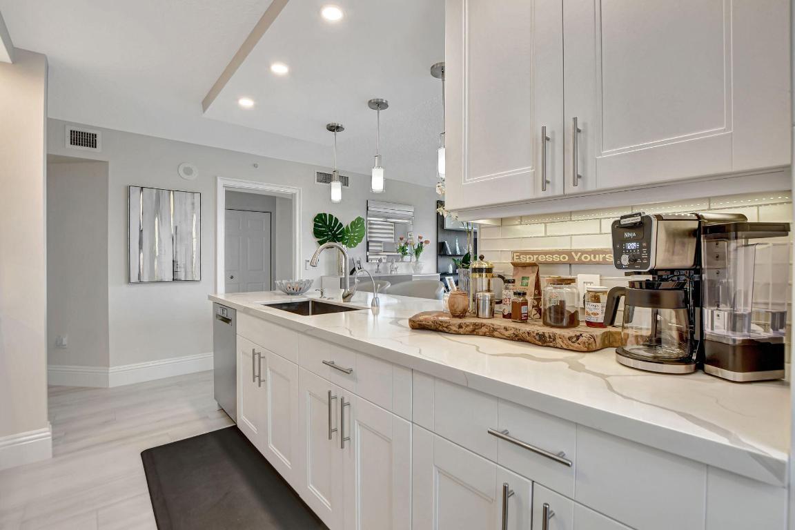 HIGHLAND BEACH CLUB CONDO - Residential