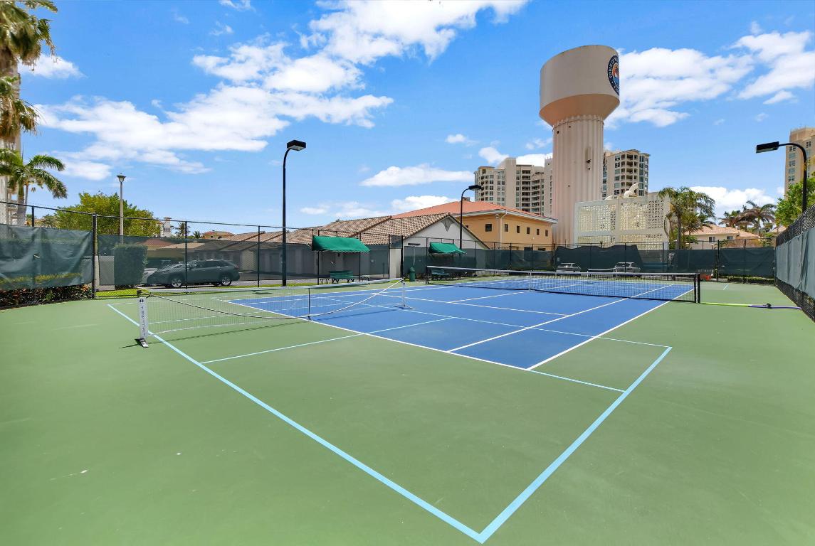 HIGHLAND BEACH CLUB CONDO - Residential