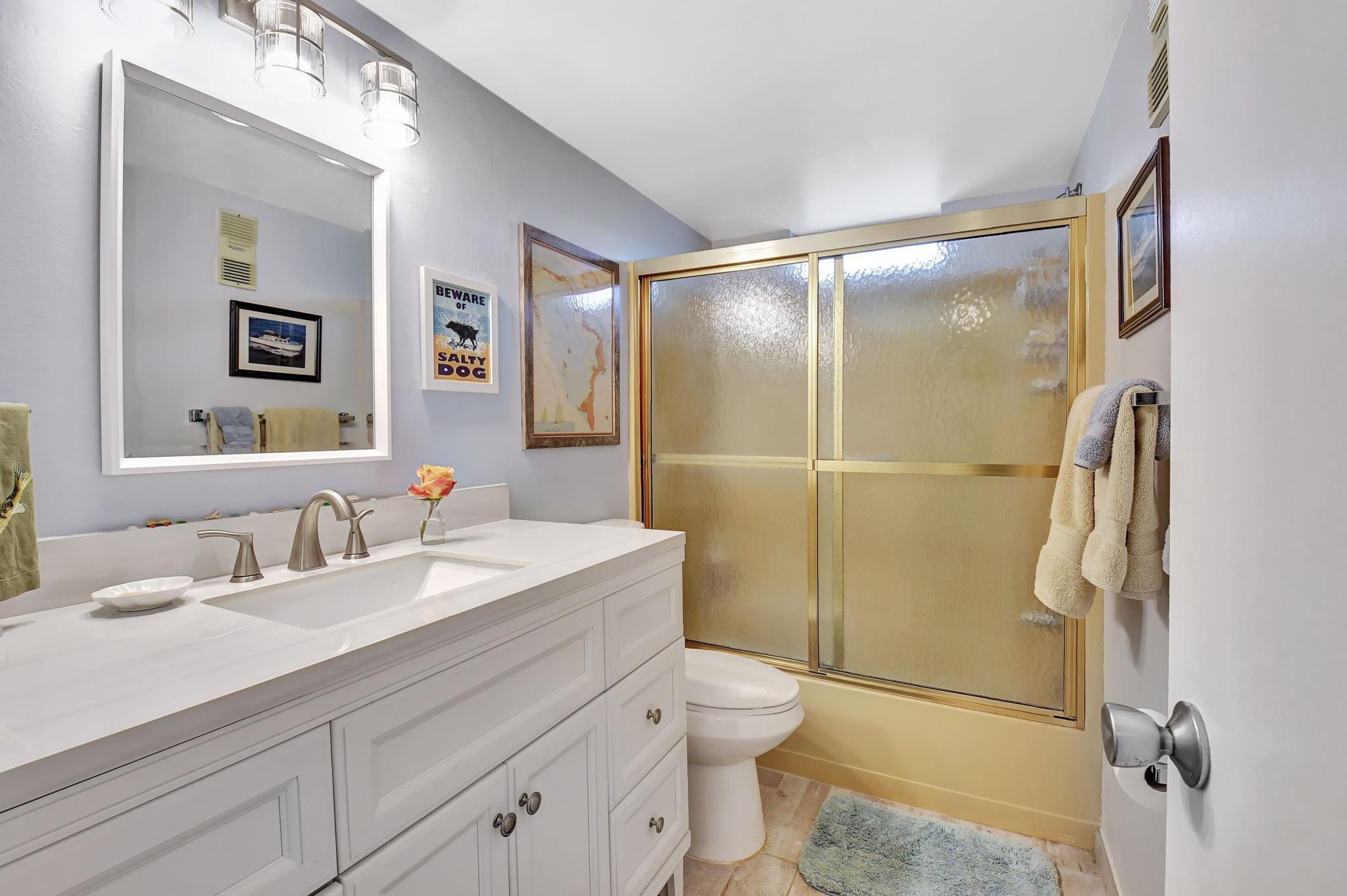 VILLAGE ROYALE GREENWOOD - Residential