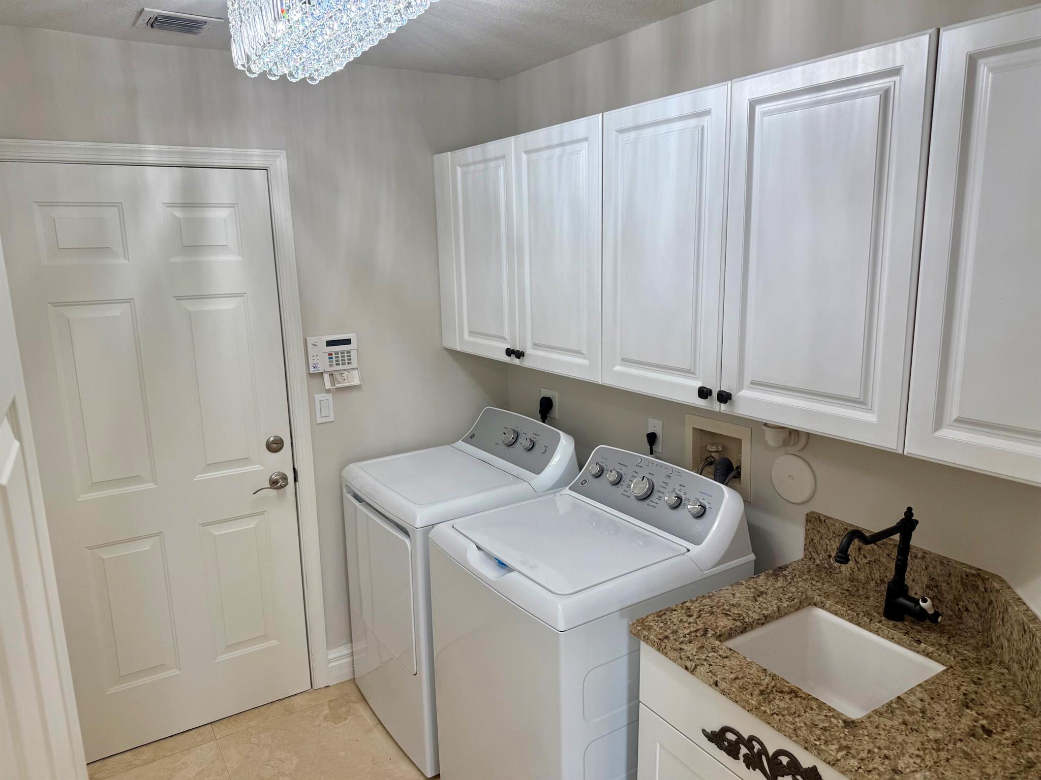 SMITH DAIRY WEST 4 - Residential Lease