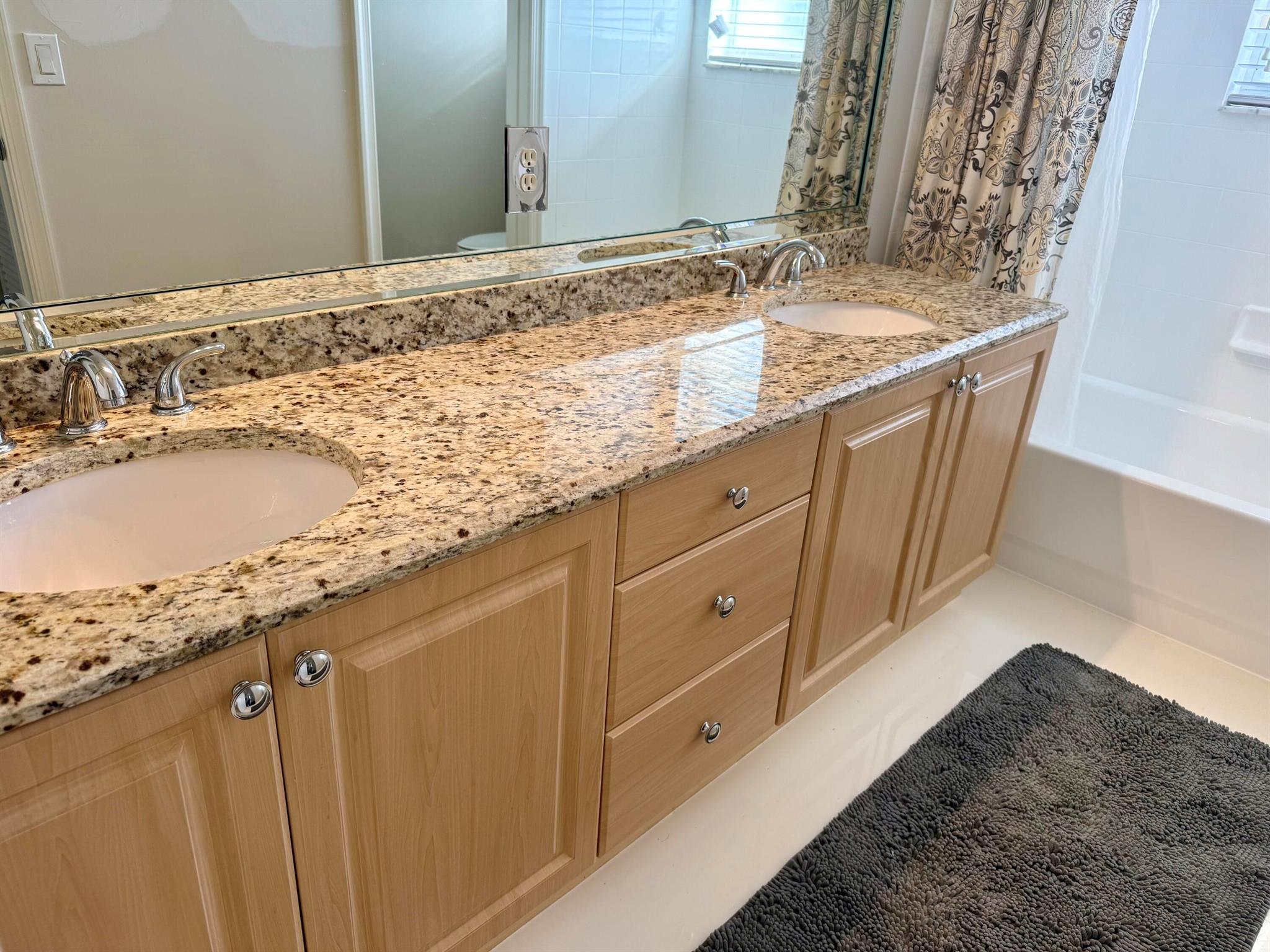 SMITH DAIRY WEST 4 - Residential Lease