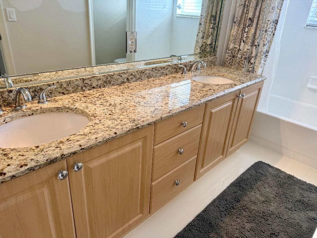 SMITH DAIRY WEST 4 - Residential Lease