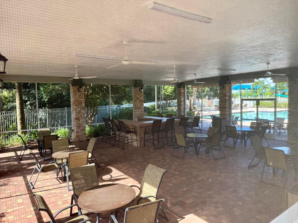 SMITH DAIRY WEST 4 - Residential Lease