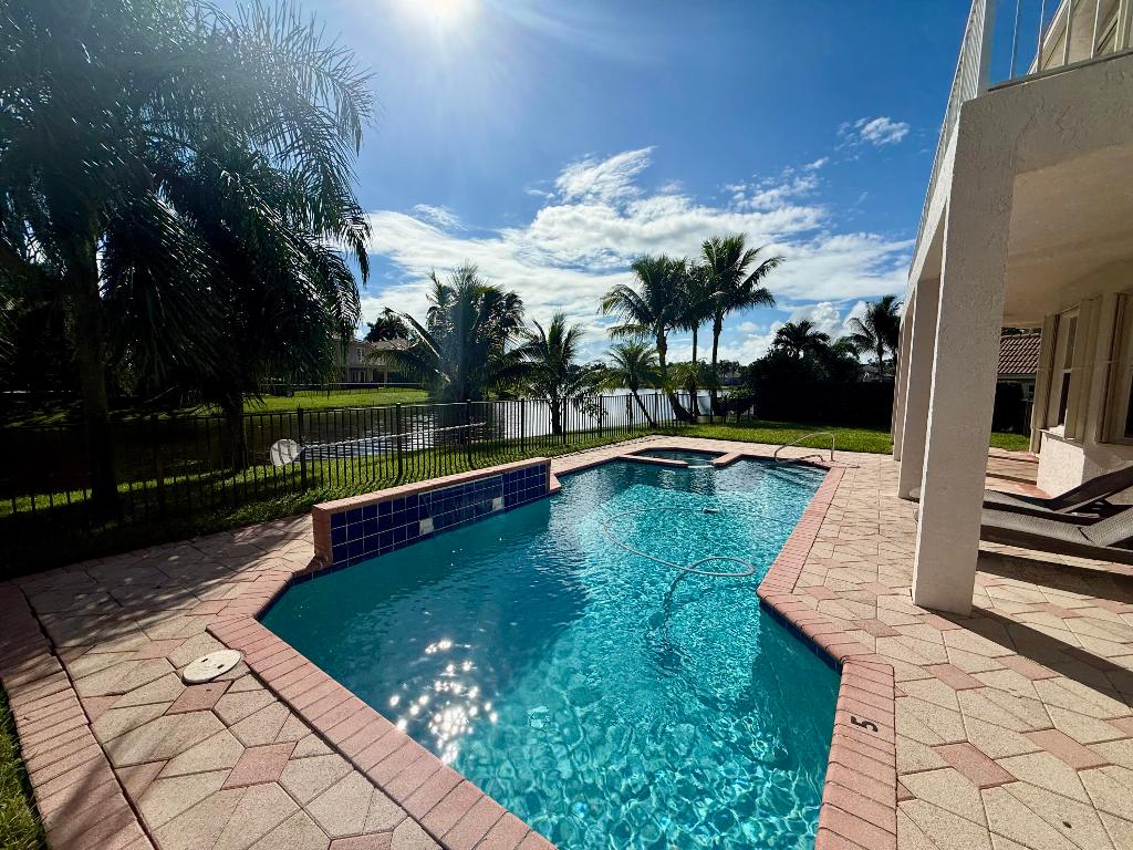 SMITH DAIRY WEST 4 - Residential Lease