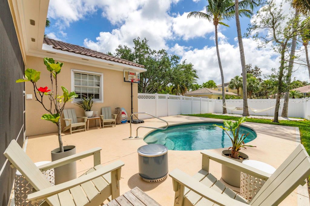 Photo of 118 Florence Drive, Jupiter, FL 33458 (MLS # F10496797)