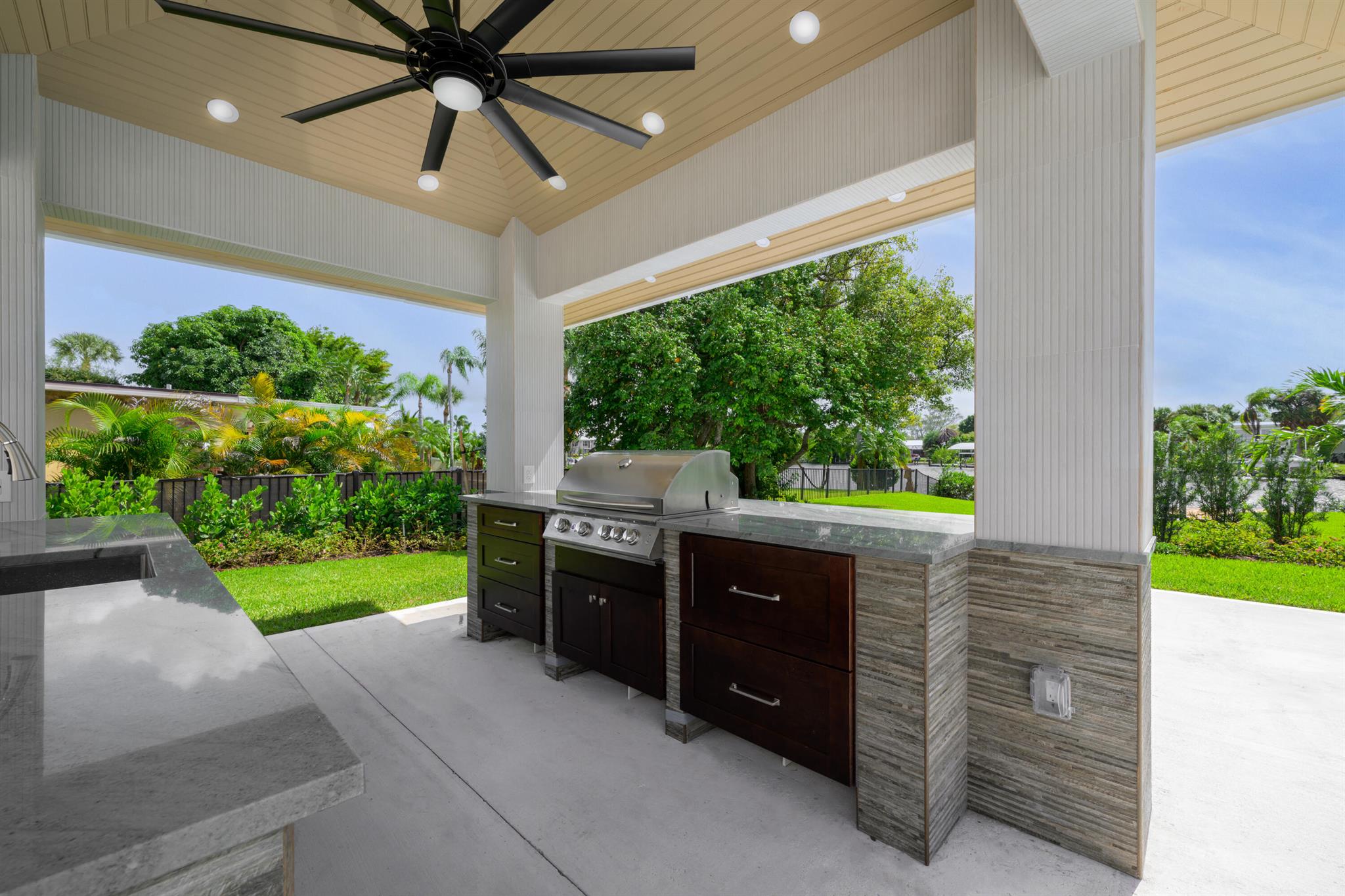 NORTH RIVER SHORES - Residential