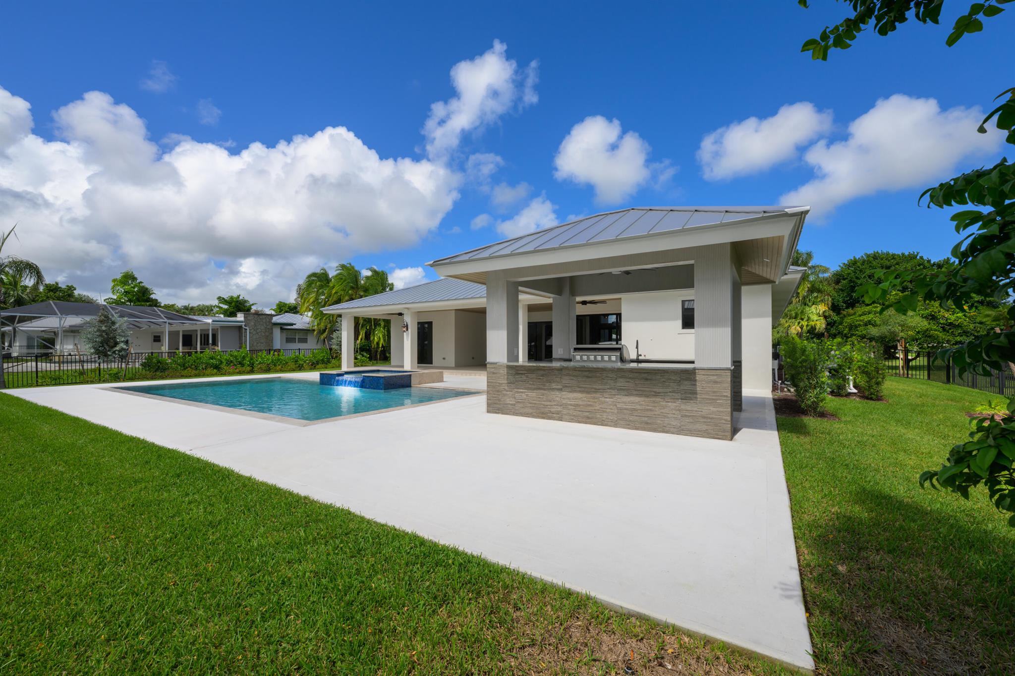 NORTH RIVER SHORES - Residential