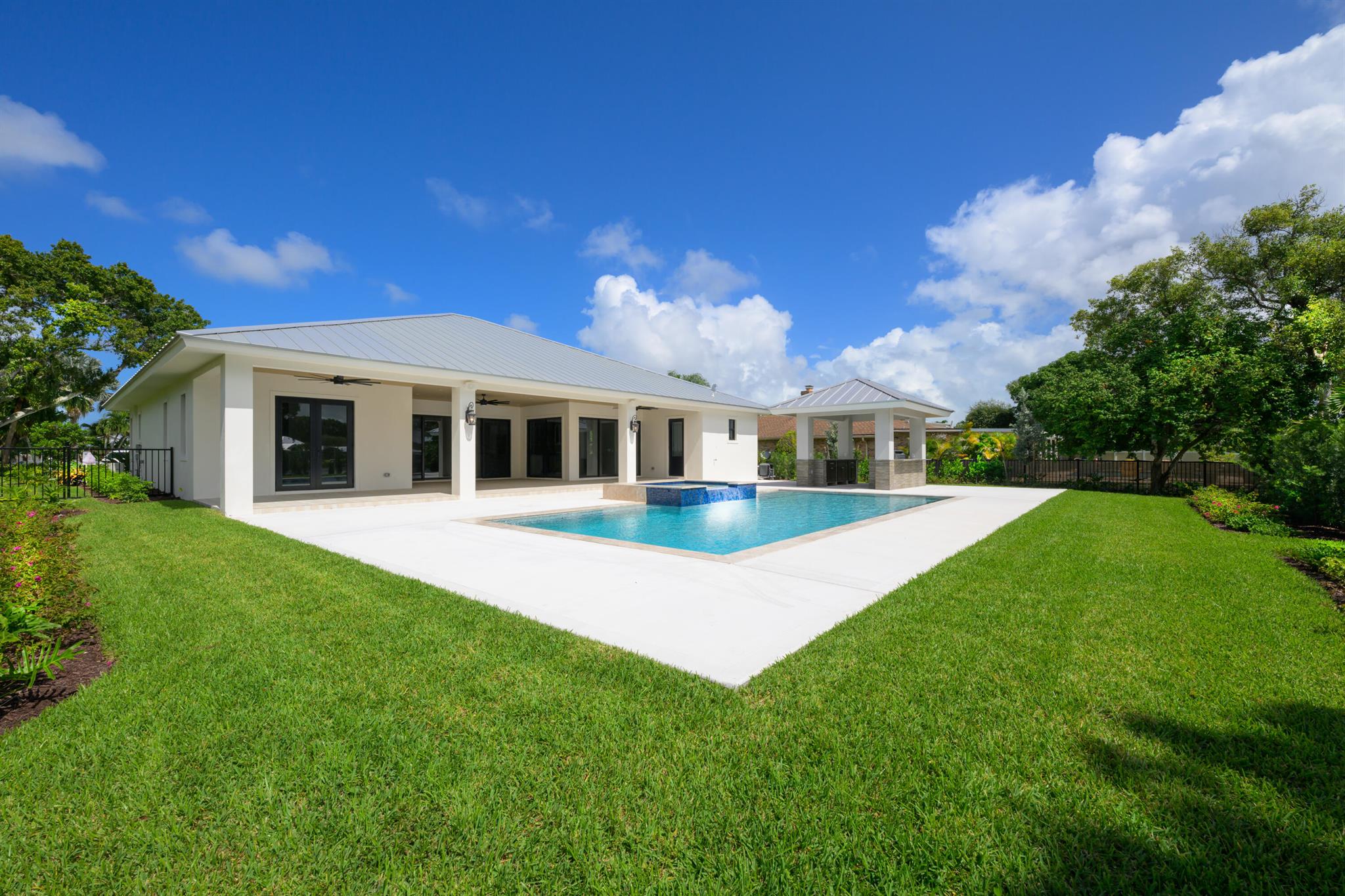 NORTH RIVER SHORES - Residential