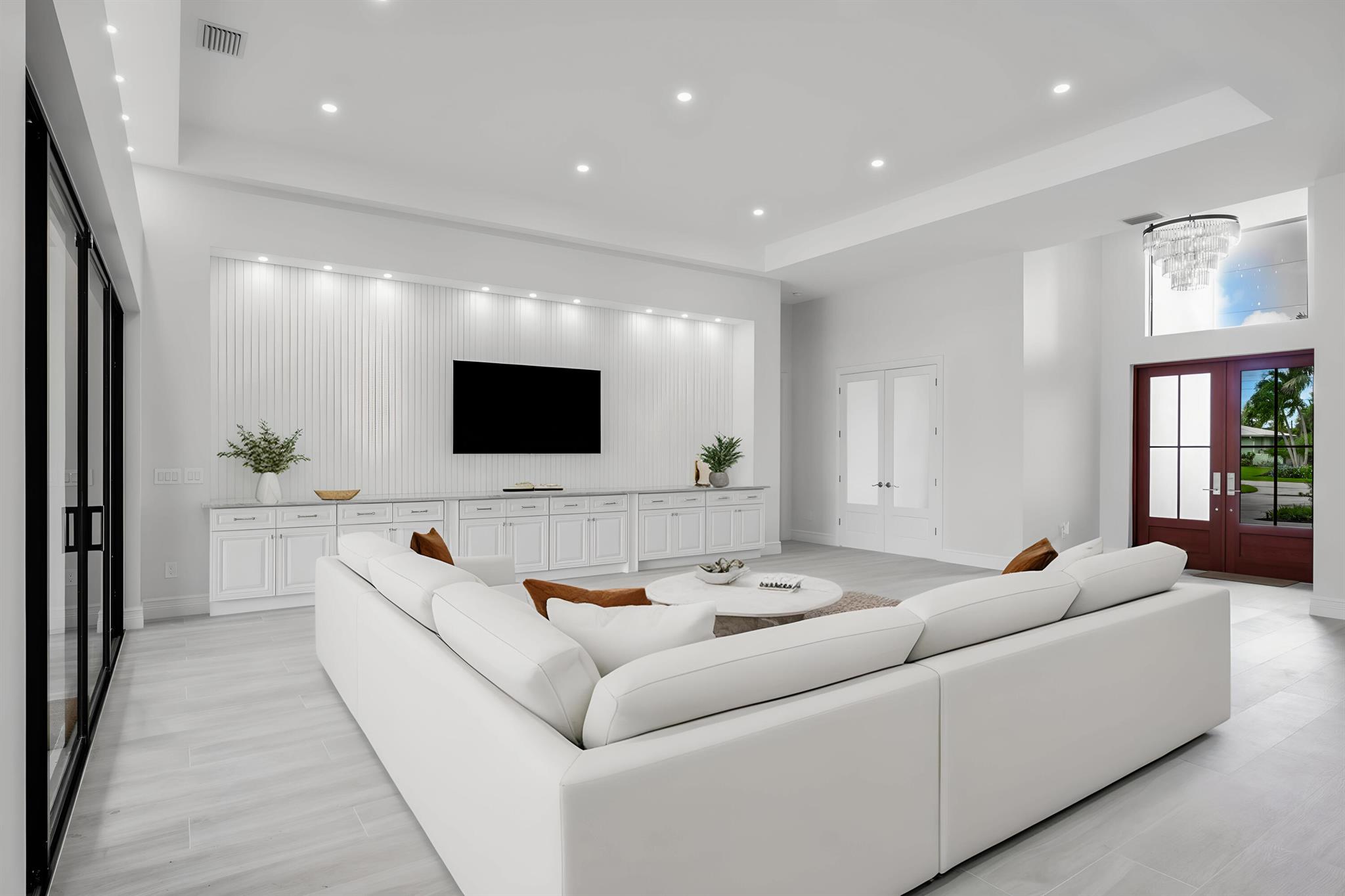 NORTH RIVER SHORES - Residential