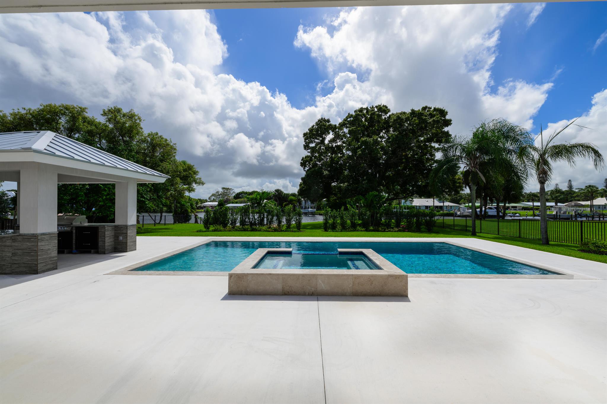 NORTH RIVER SHORES - Residential