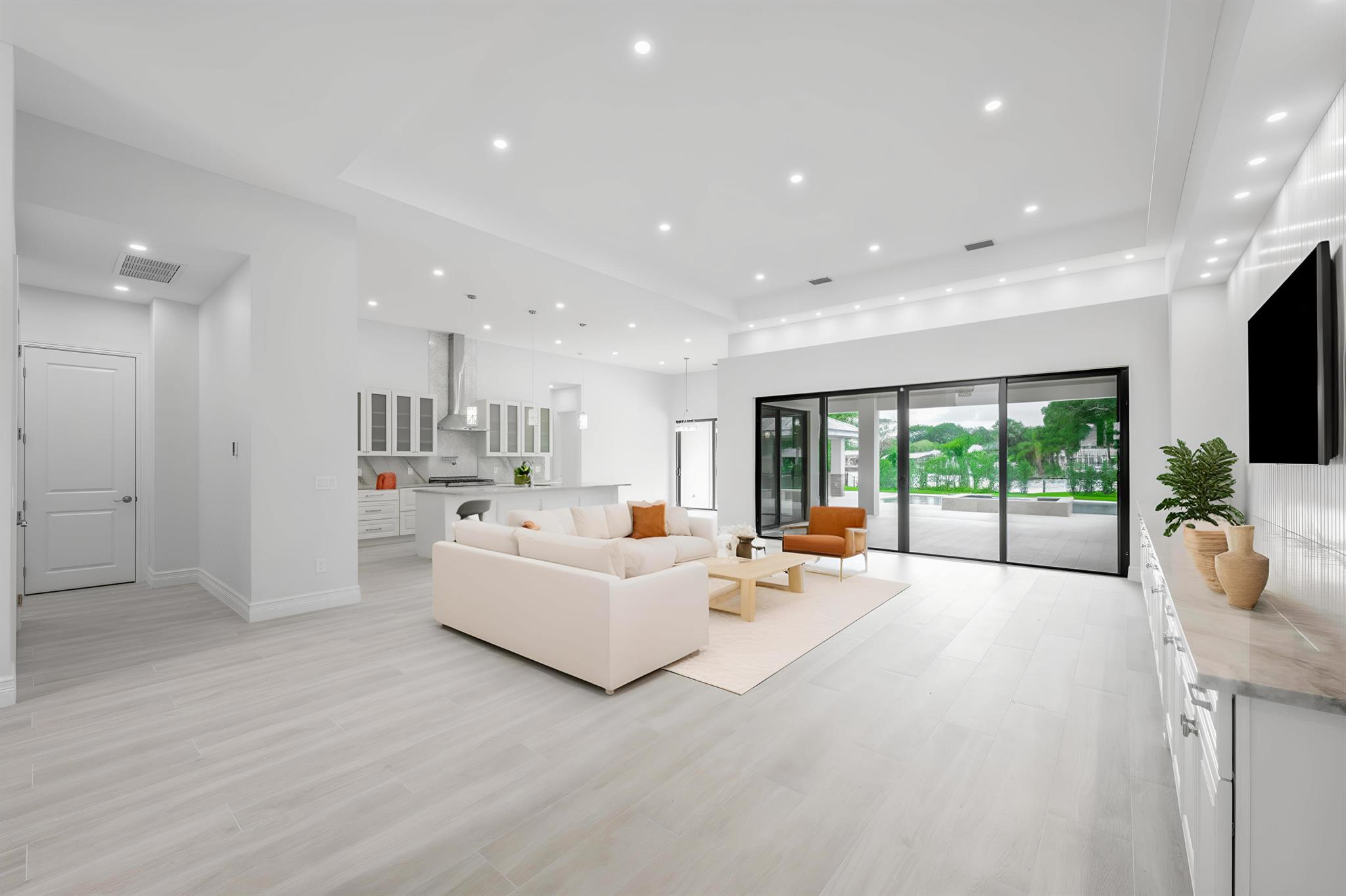 NORTH RIVER SHORES - Residential