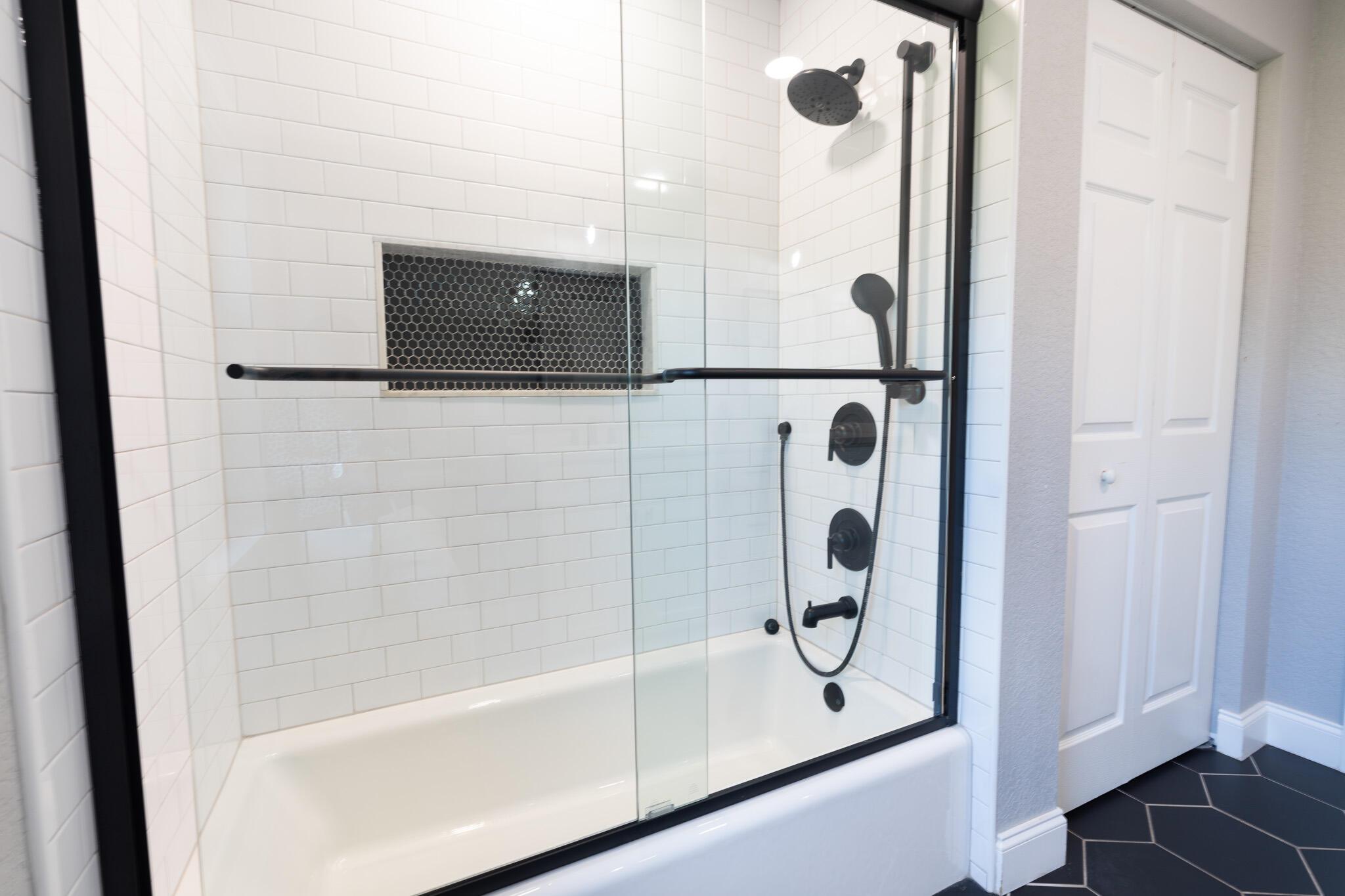 LAS FLORES RANCHOS - Residential