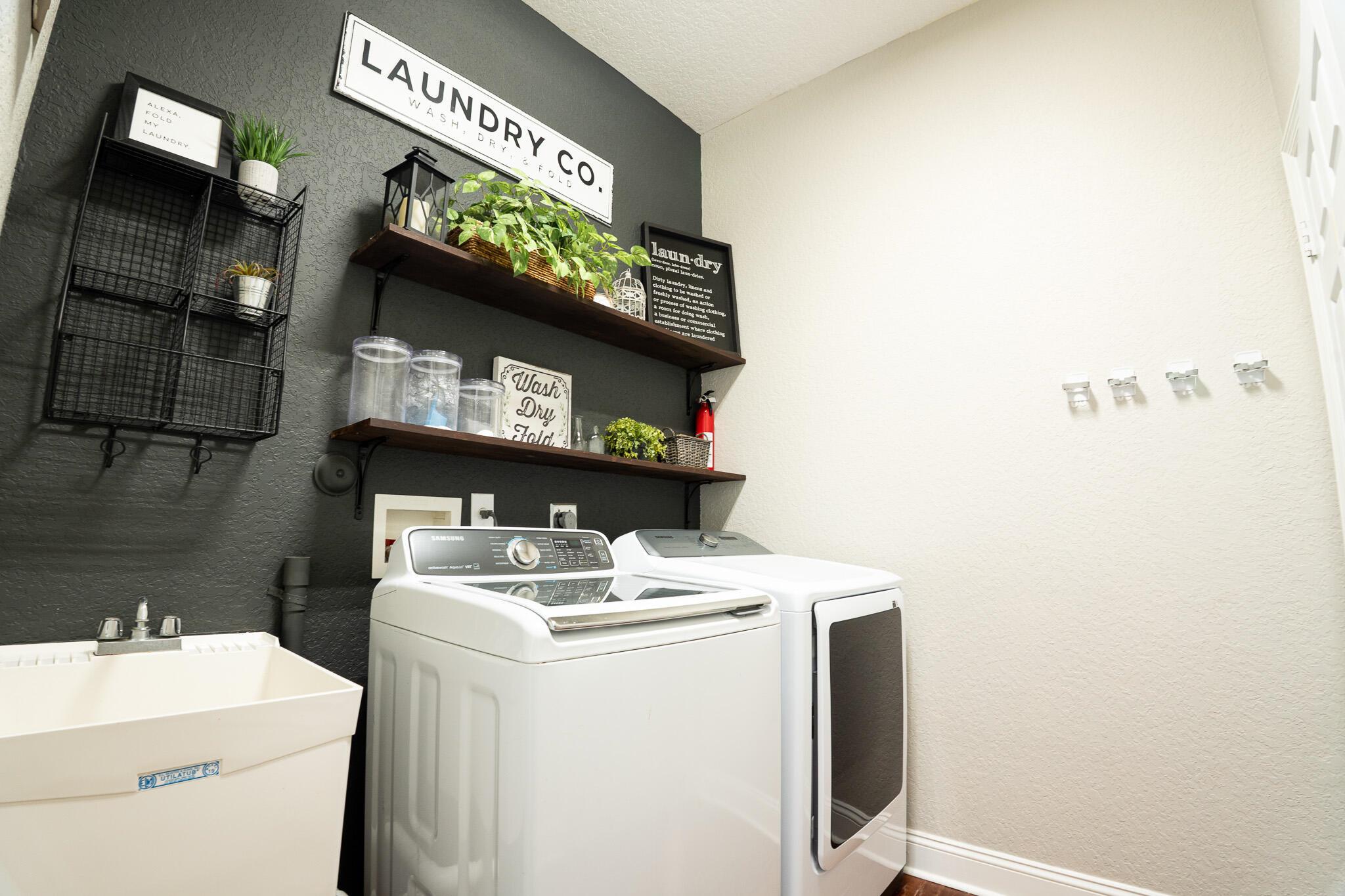 LAS FLORES RANCHOS - Residential