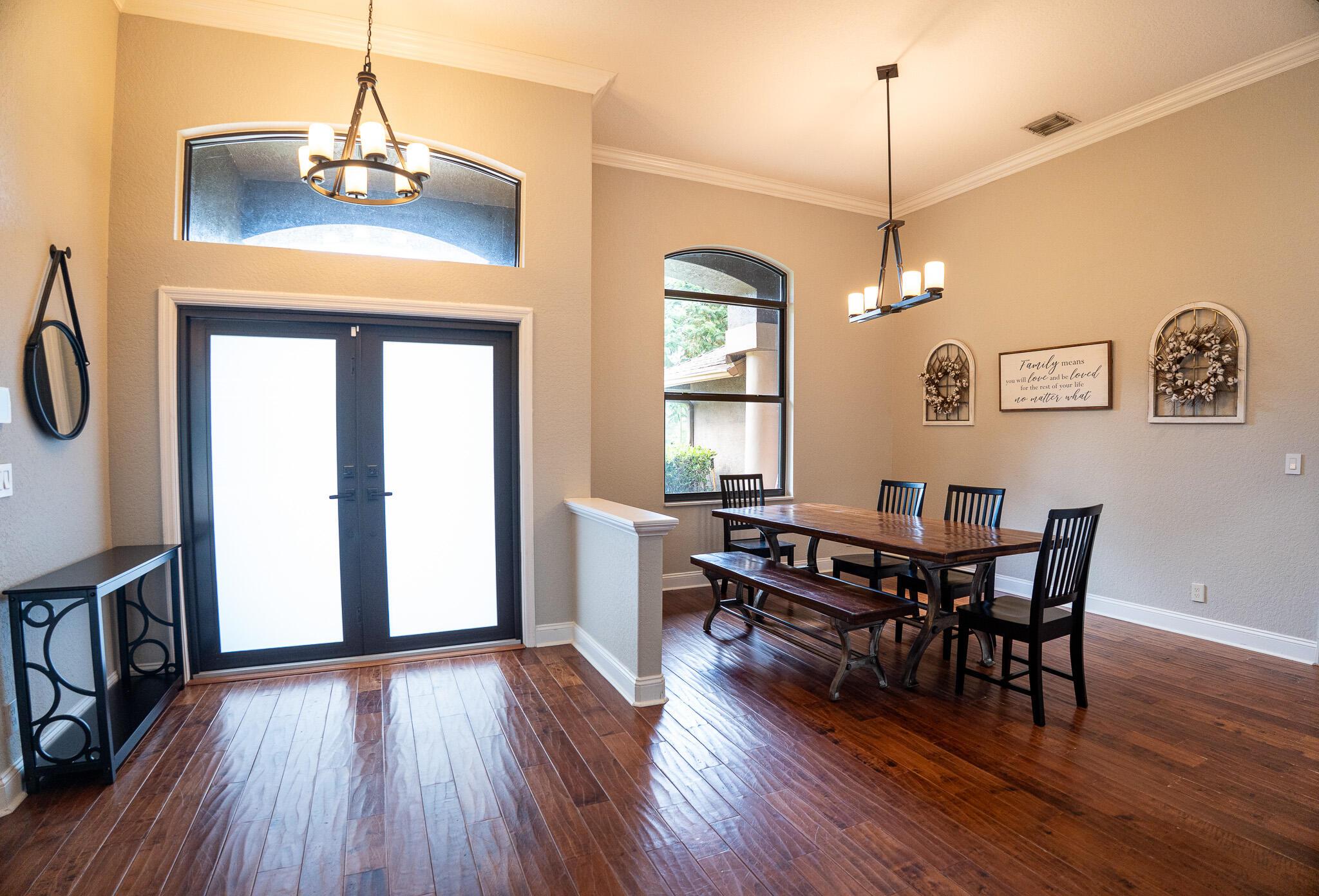 LAS FLORES RANCHOS - Residential