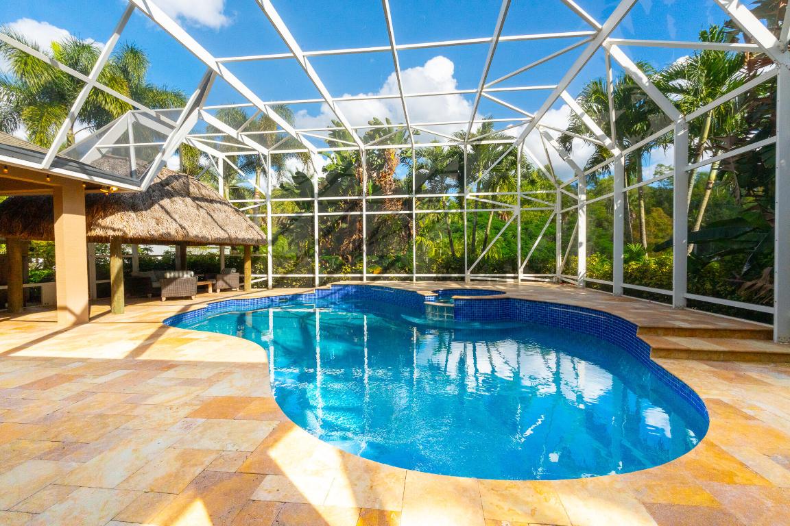 LAS FLORES RANCHOS - Residential