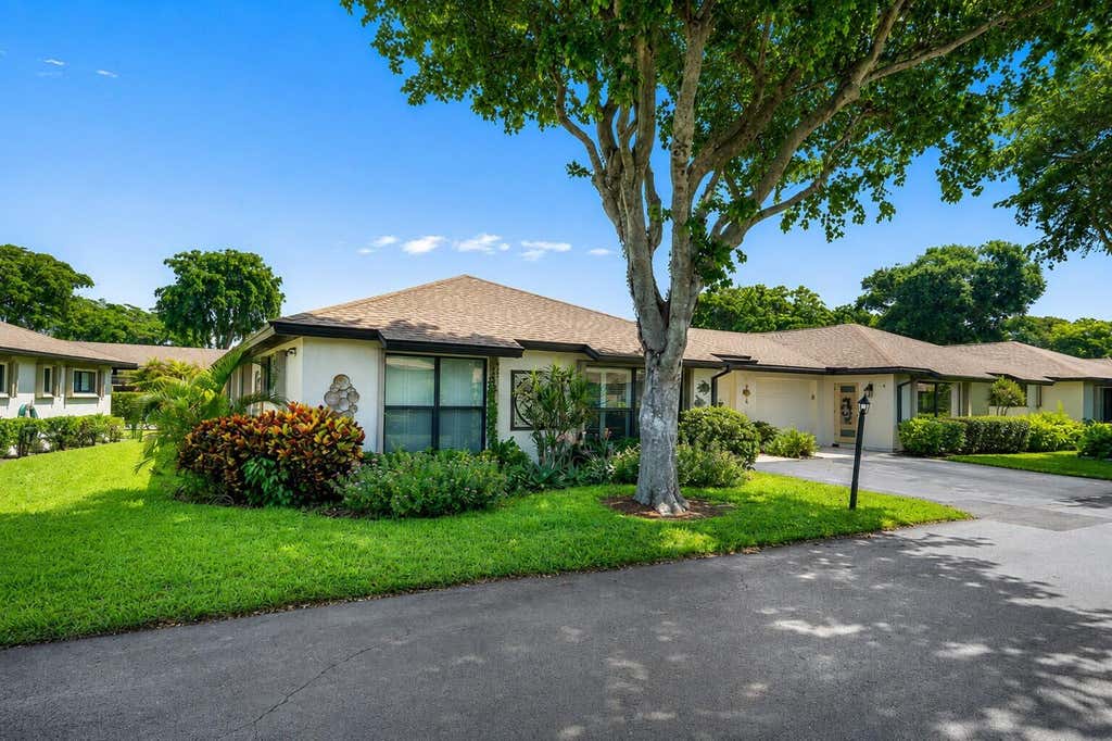 Photo of 4762 Greentree Drive #A, Boynton Beach, FL 33436 (MLS # B26056576)