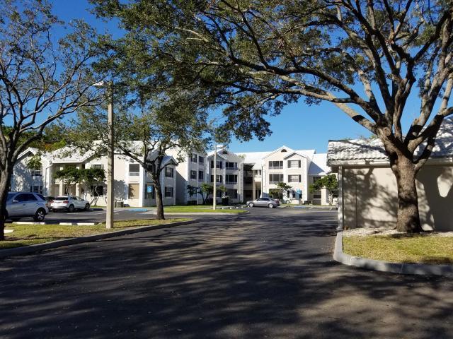 LAKEVIEW CLUB CONDO - Residential Lease