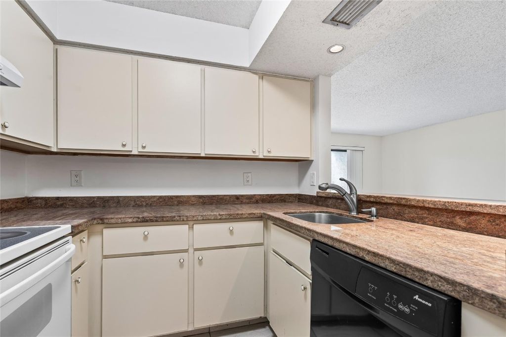 Photo of 2221 Cypress Island Drive #204, Pompano Beach, FL 33069 (MLS # F10462143)