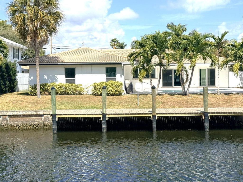 Photo of 2810 NE 52nd Street, Fort Lauderdale, FL 33308 (MLS # B26003346)