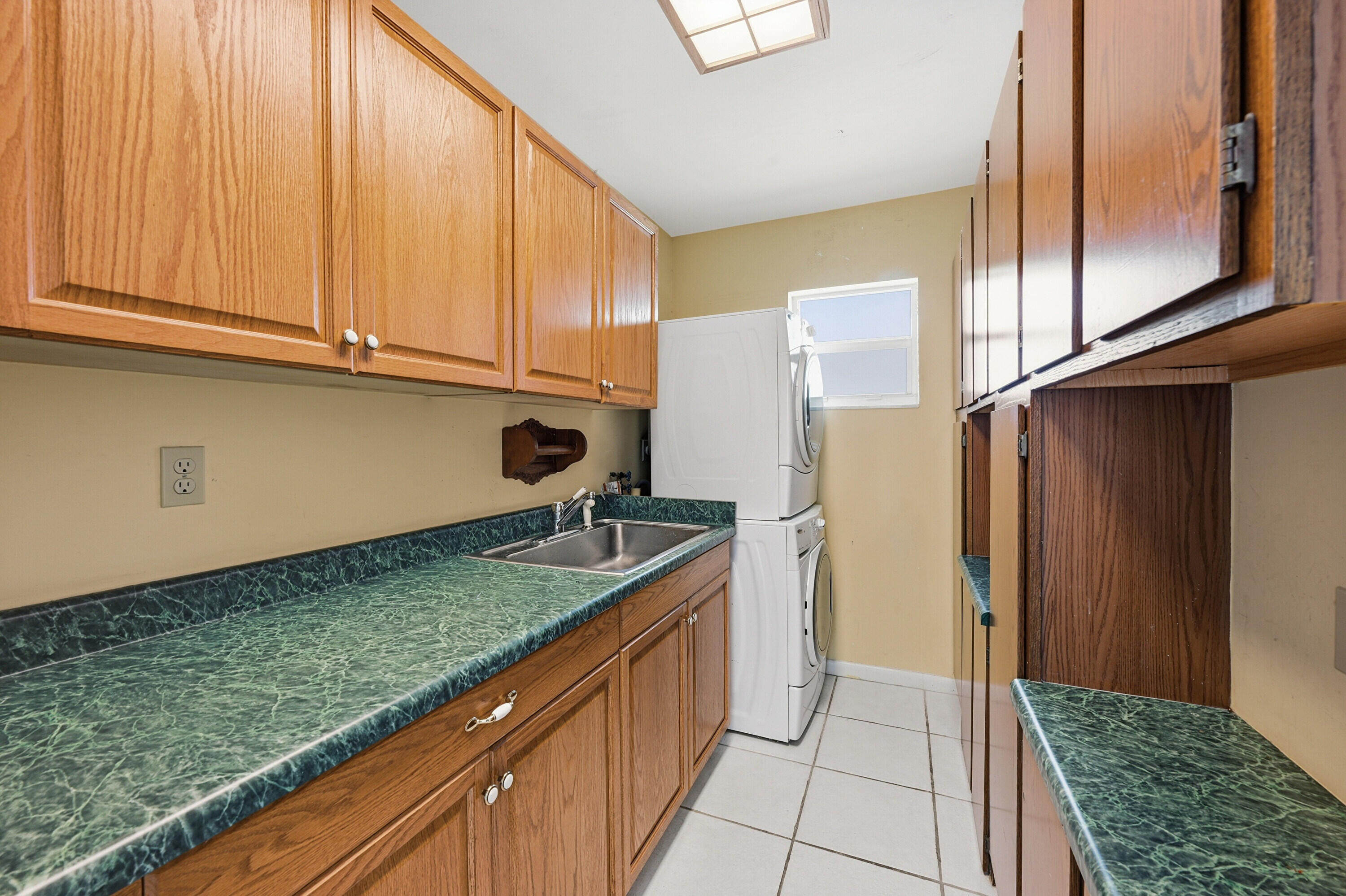 LANDINGS FIRST SEC - Residential