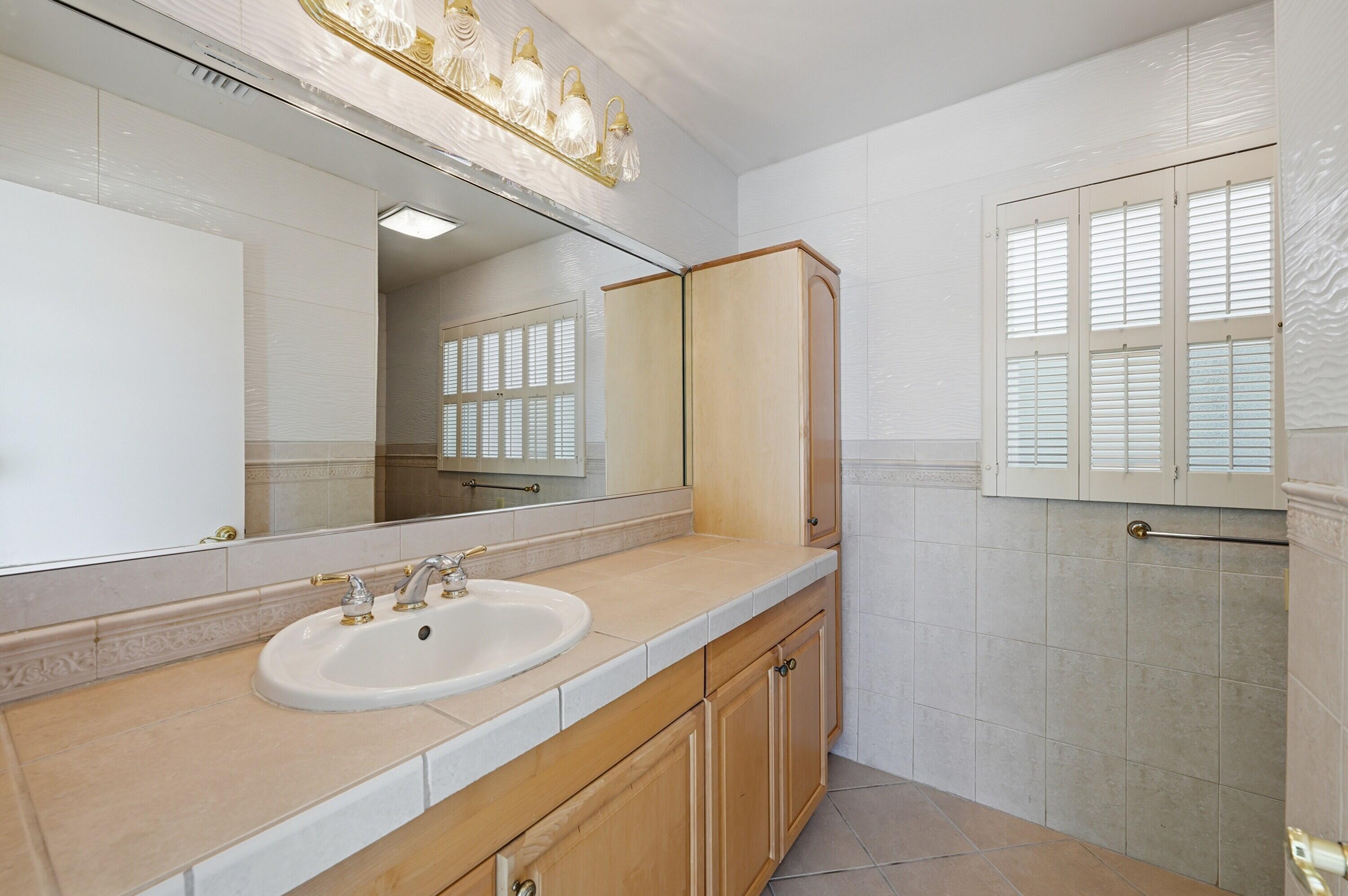 LANDINGS FIRST SEC - Residential